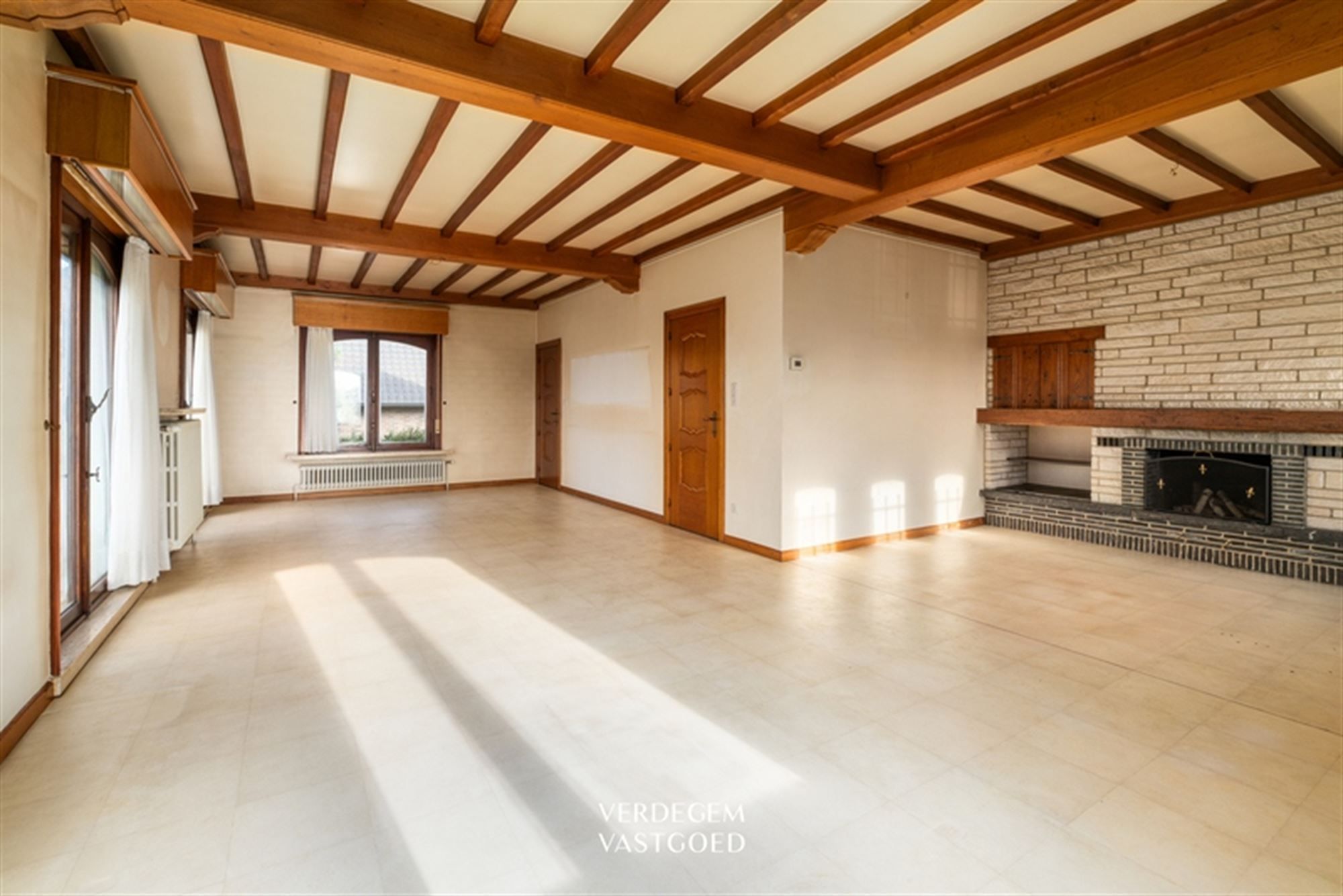 xl villa met magazijn van ca. 300m² op perceel van 2.438m² foto 8