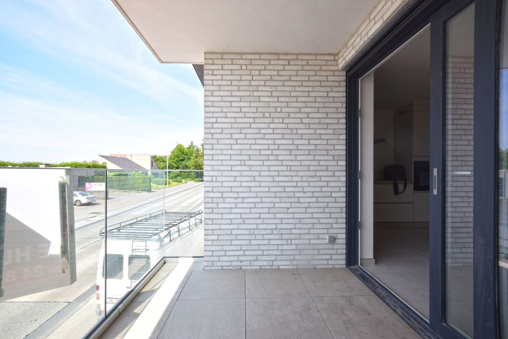 NIEUWBOUWAPPARTEMENT MET TWEE SLAAPKAMERS EN TERRAS foto 9