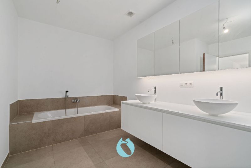 Ontdek dit prachtige duplex-nieuwbouwappartement, met drie slaapkamers en twee badkamers foto 11