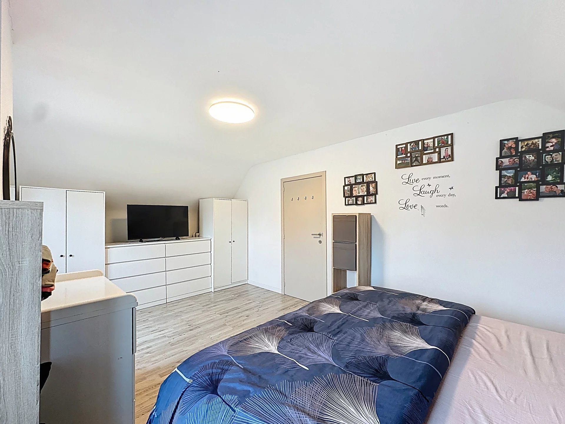 Op te frissen woning met 3 slaapkamers, op een groot perceel, eventueel 2 bouwplaatsen foto 23