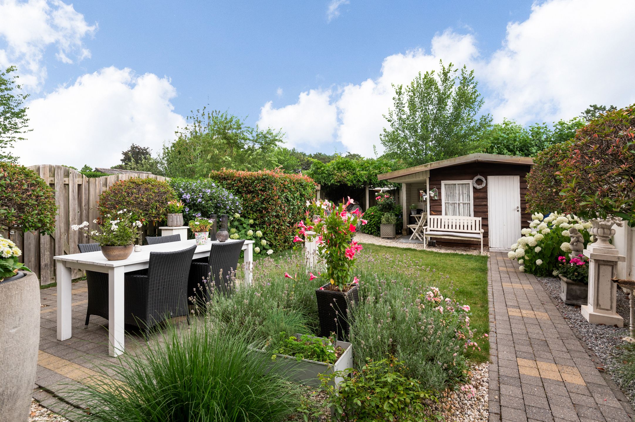 Instapklare woning met 4 slpks op gunstige ligging foto 2