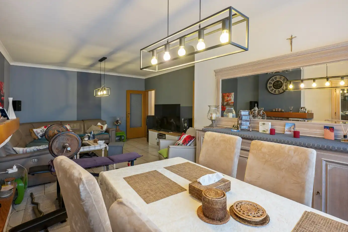 Gelijkvloers appartement met 2 slpk., veranda, verhard tuintje en garage foto 5