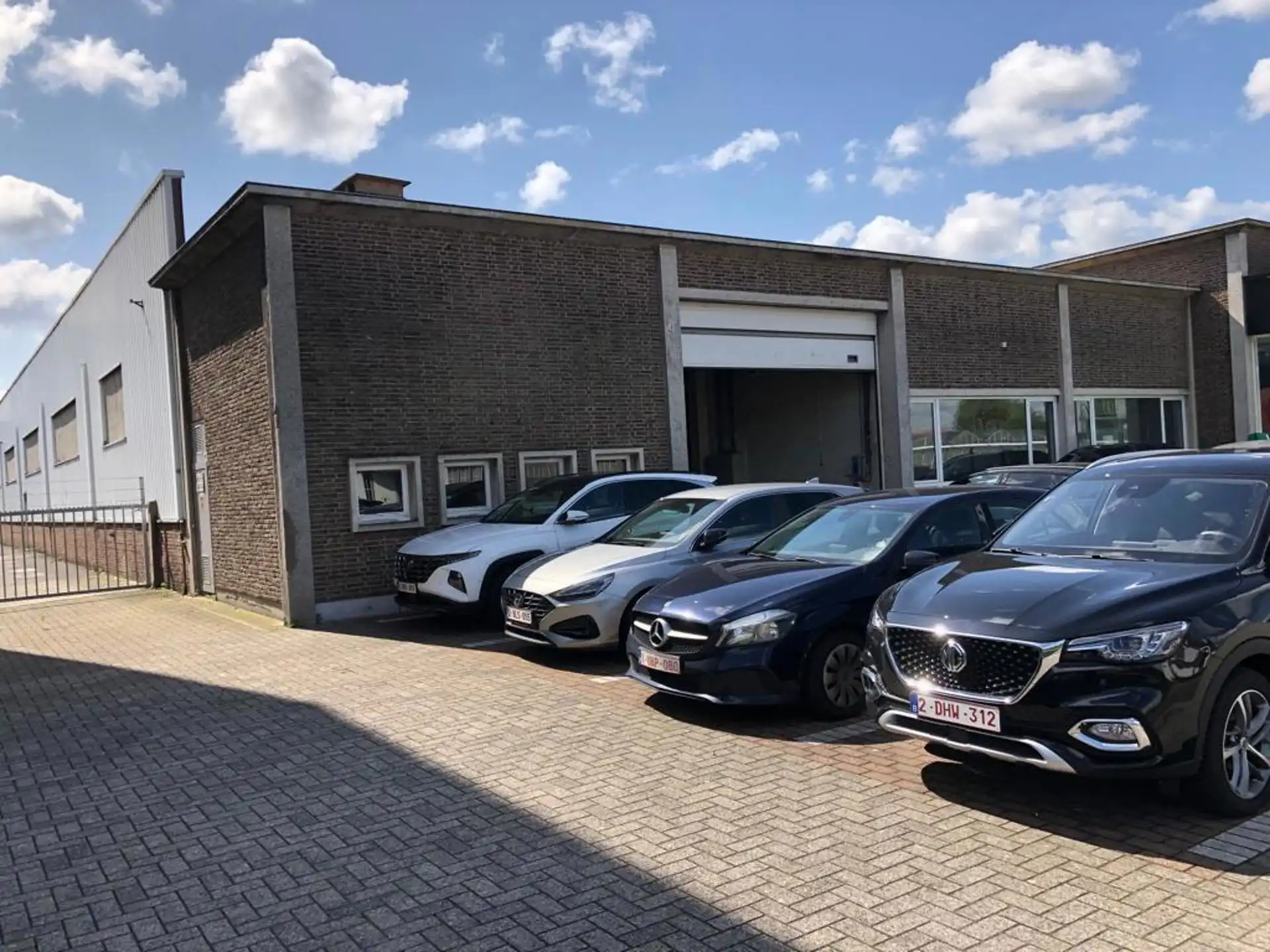 TE HUUR: magazijn 1.316m² foto {{pictureIndex}}