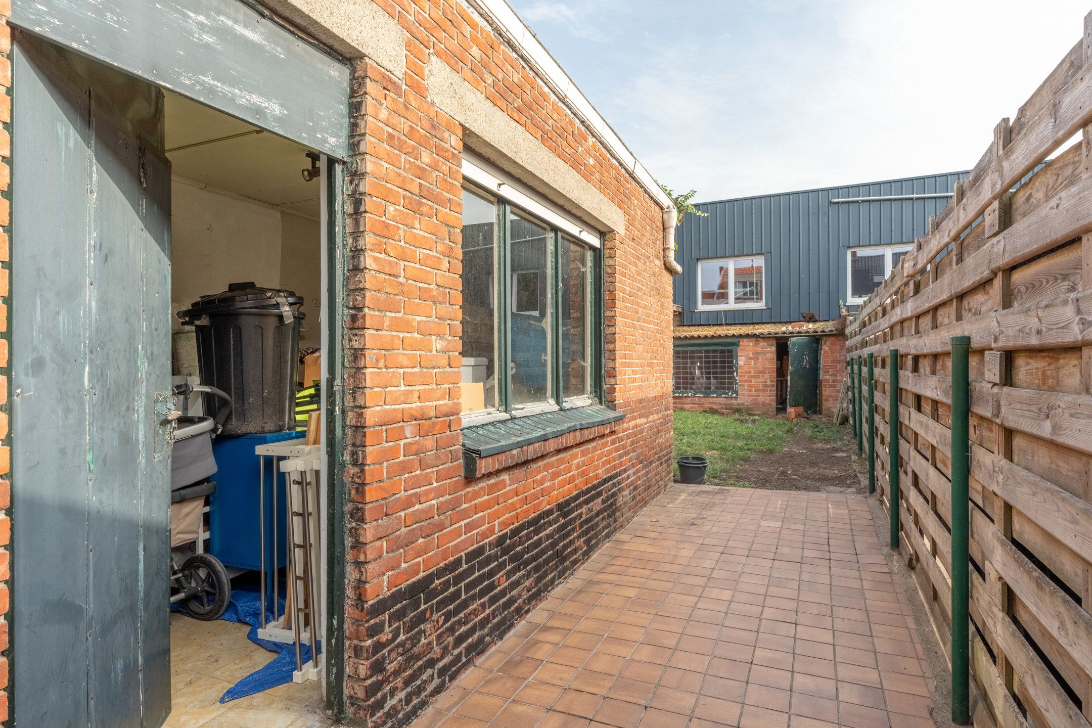 Recent gerenoveerde woning (2023) met 2 slaapkamers en gezellige stadstuin. foto 23