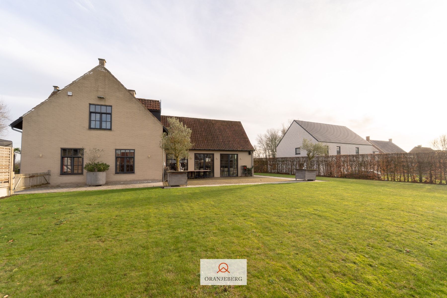 Zeer ruim 4 slaapkamer appartement (230 m²) foto 22