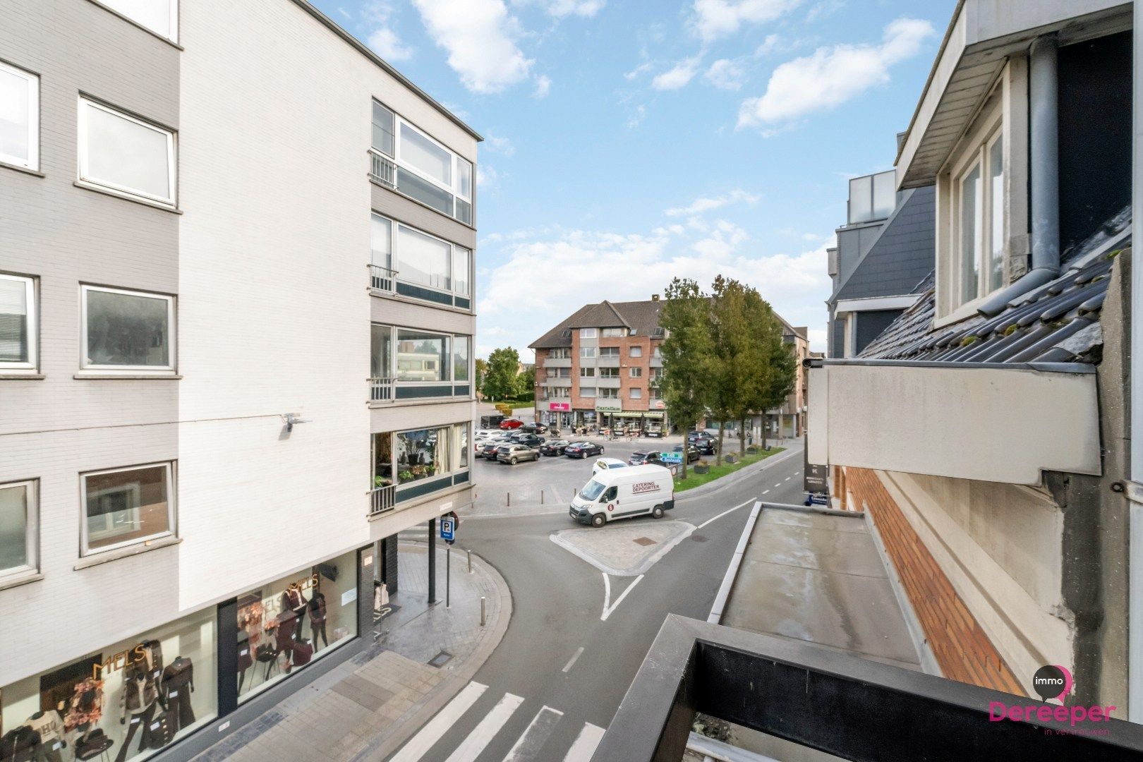 Ruim en licht appartement met 3 slaapkamers – ideaal voor gezinnen of investeerders foto 13