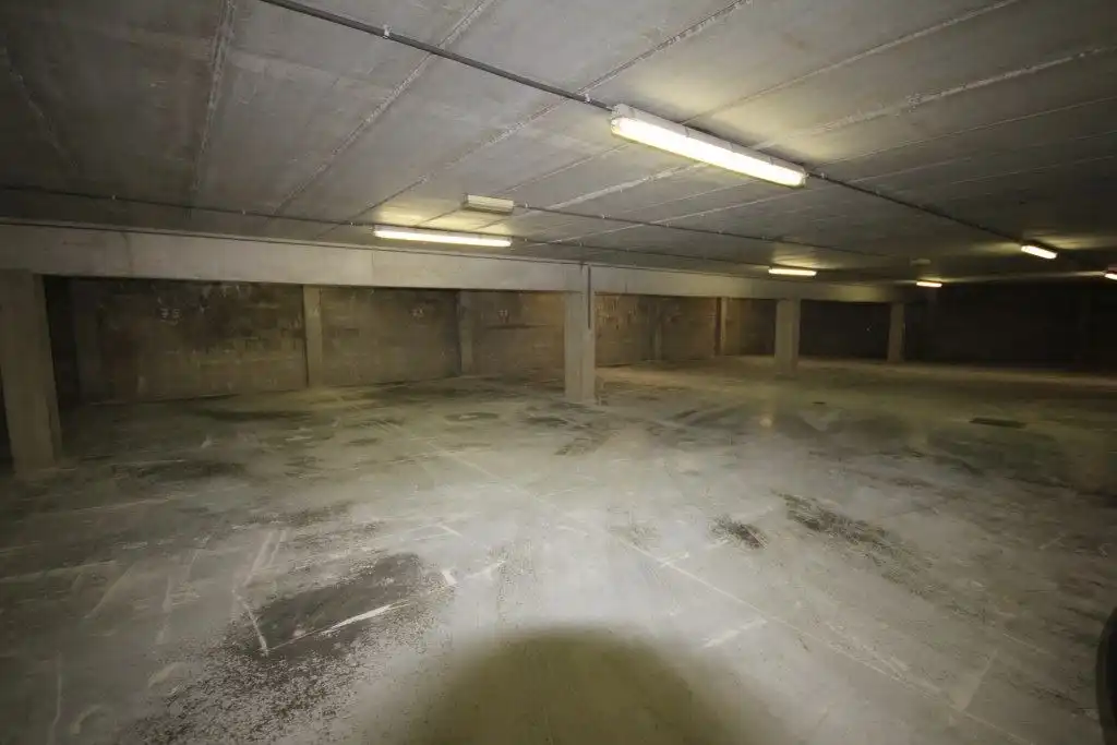 Garage te huur foto 5