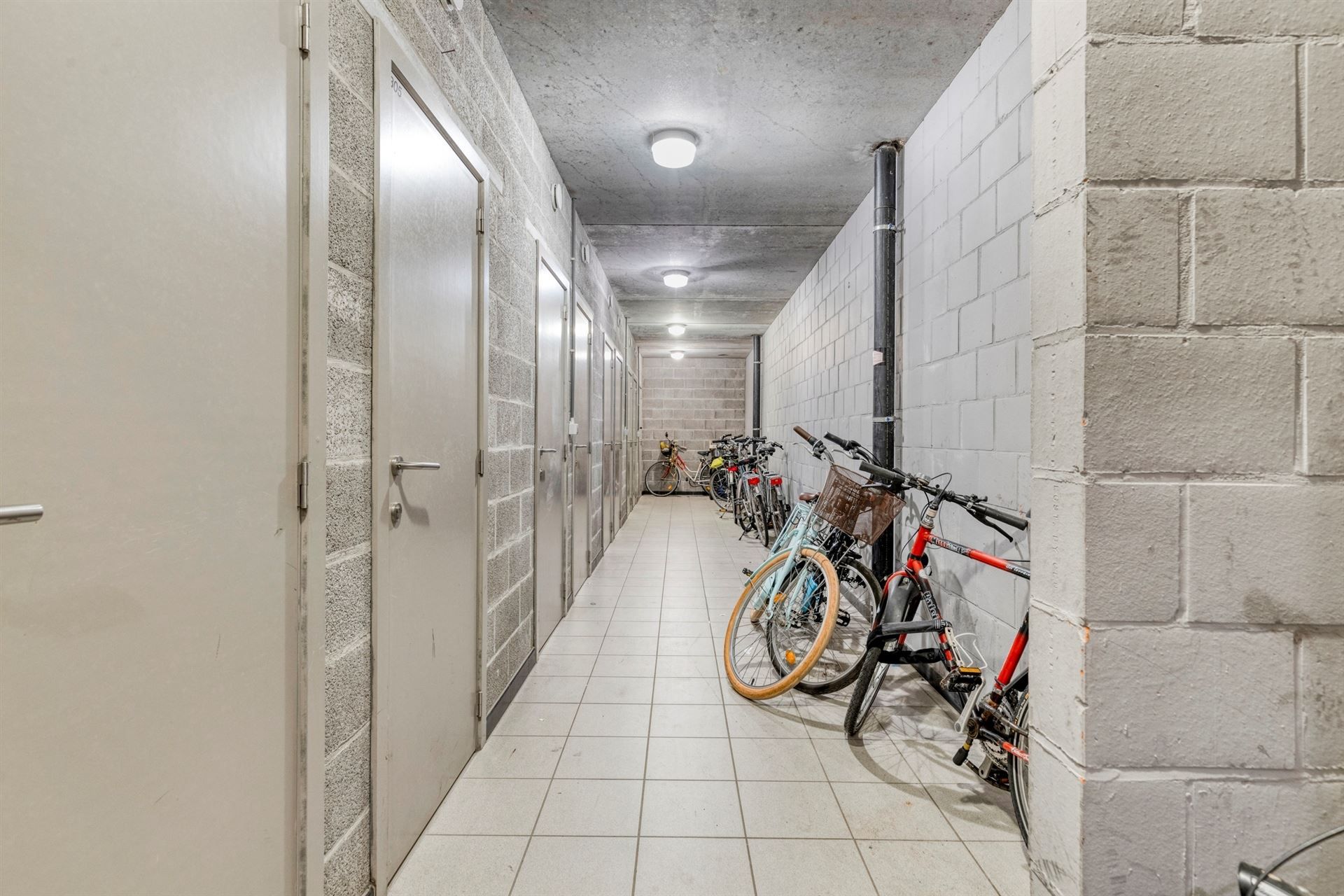 ZONNIGE STUDIO / VLAKBIJ ZEEDIJK foto 25