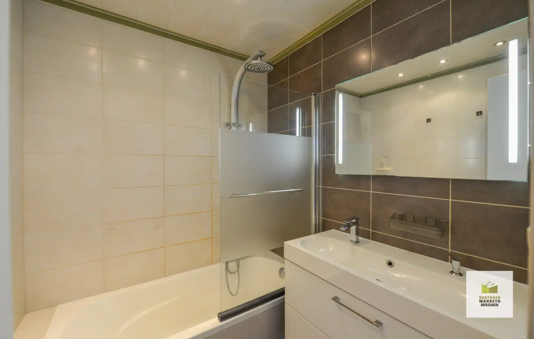 Topinvestering! 2-slaapkamer appartement mét zonnepanelen én autostaanplaats foto 10