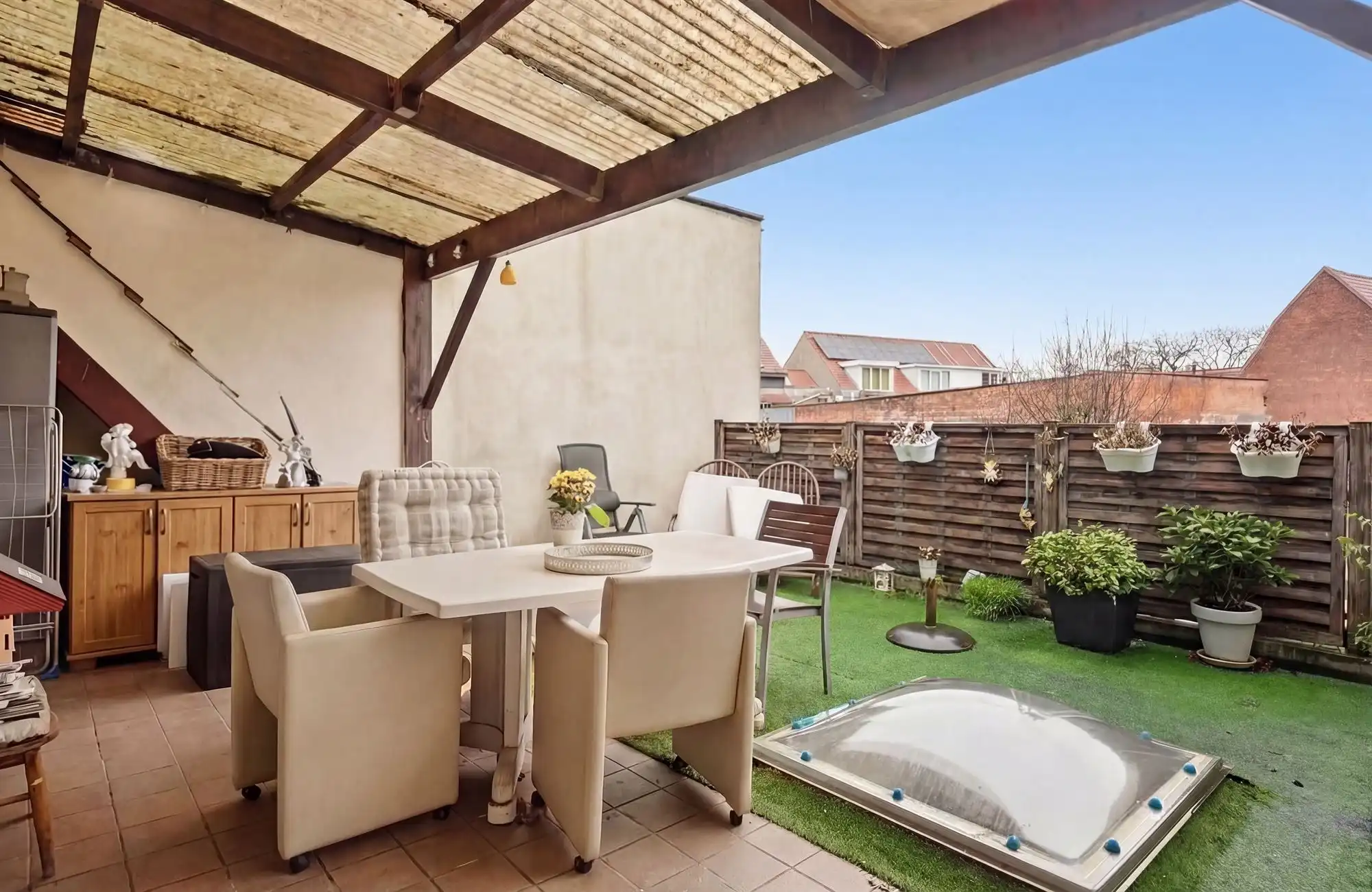 Opbrengsteigendom in handelshart van Merksem aan het plein! foto 6