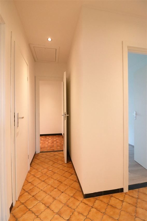 Uniek gelegen woning met 1 grote en 2 kleine slpk., rustige tuin foto 12