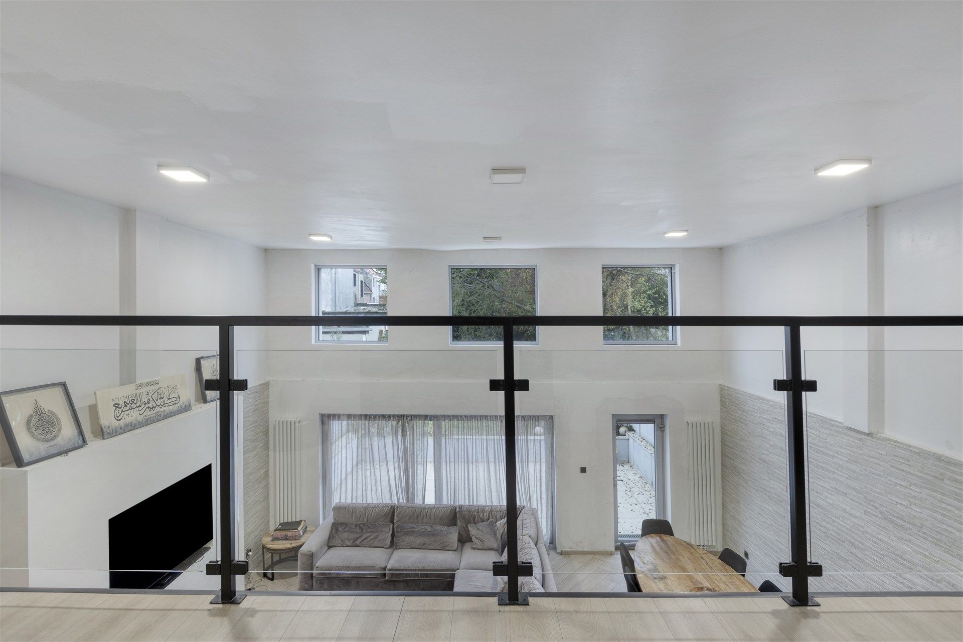 Gerenoveerd handelshuis met 4 tot 6 slaapkamers en zonnige tuin. foto 12