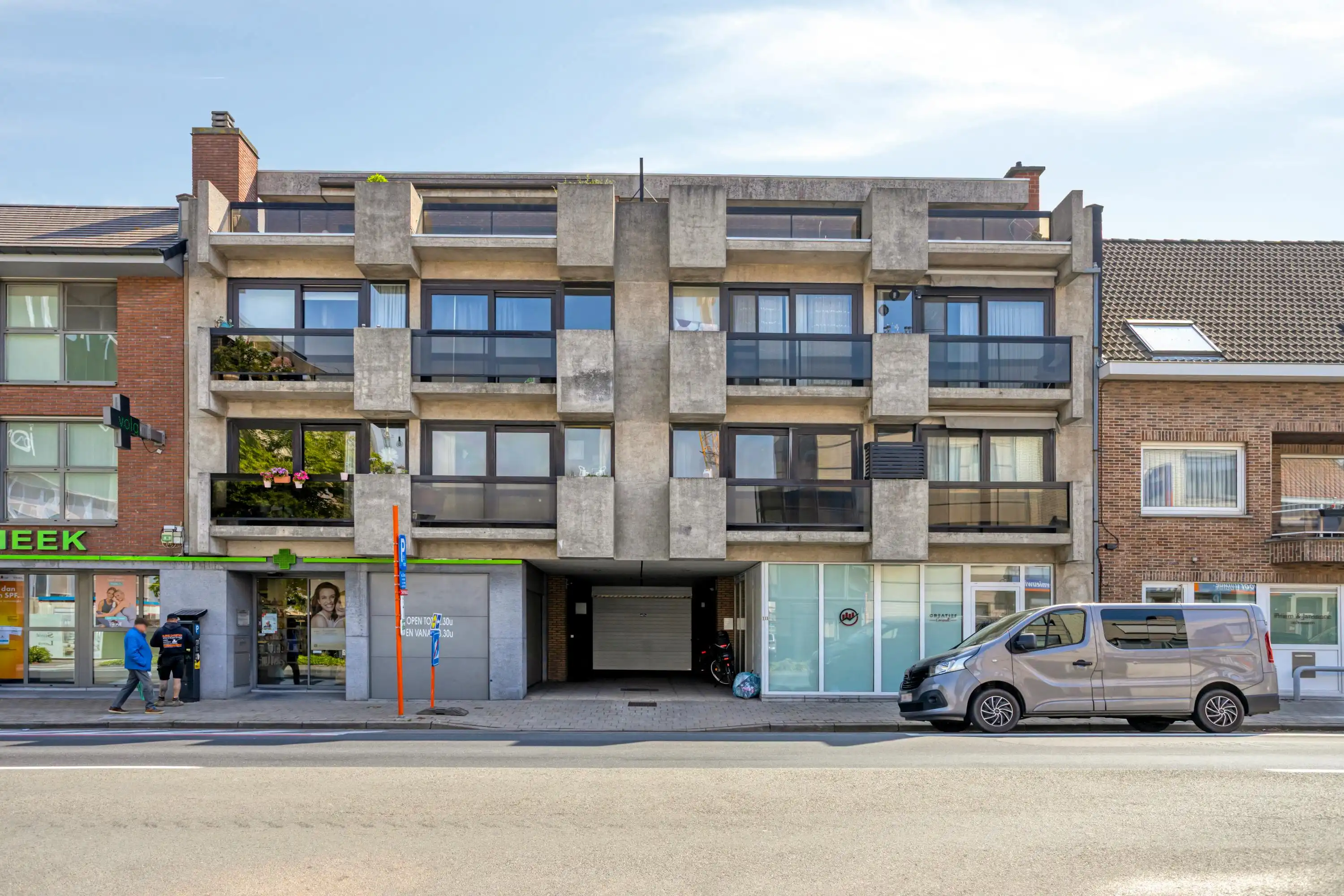 Appartement met prachtig terras te koop in centrum Roeselare foto 2