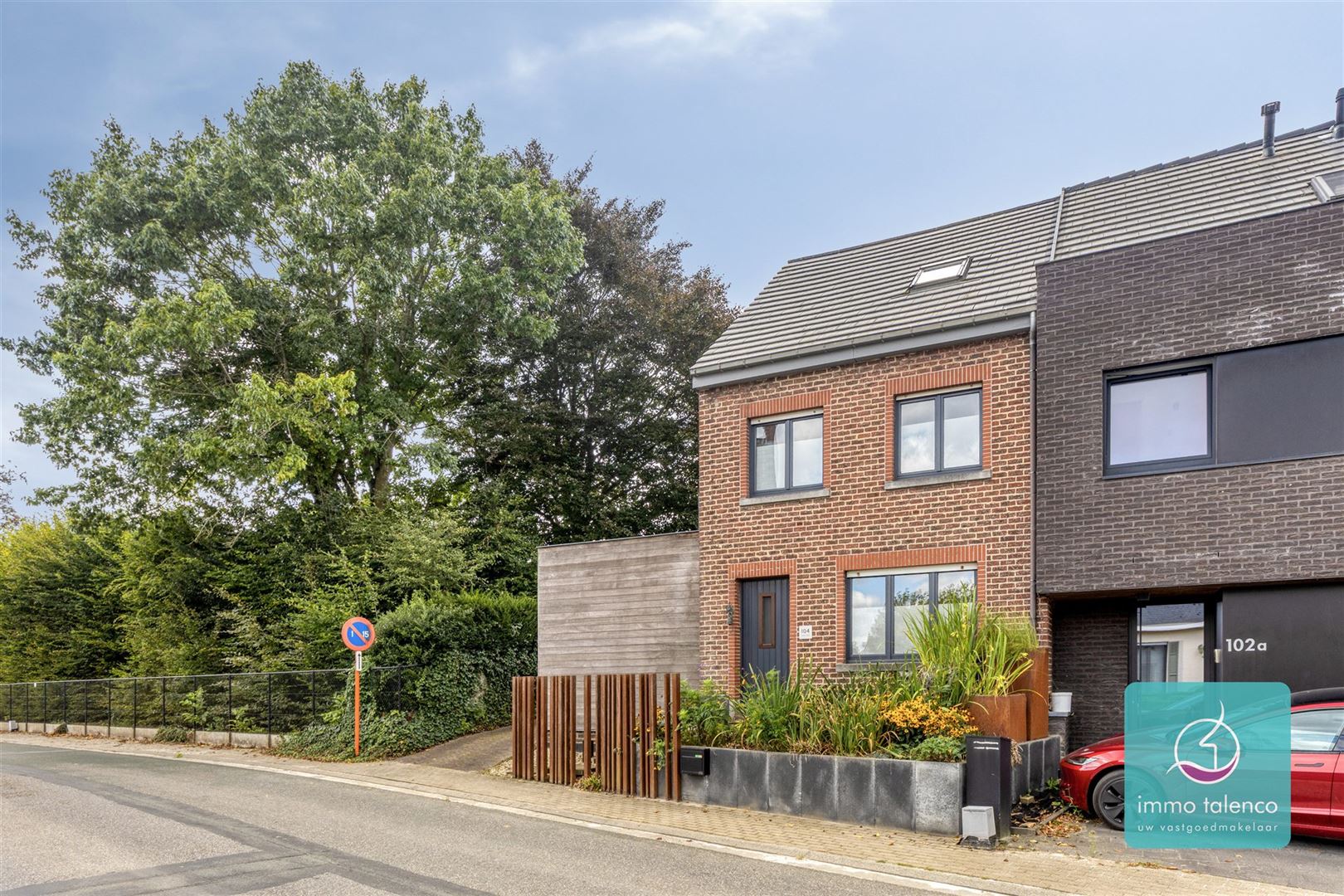 Eigendom met karakter - 4 slpks - rustige ligging foto {{pictureIndex}}