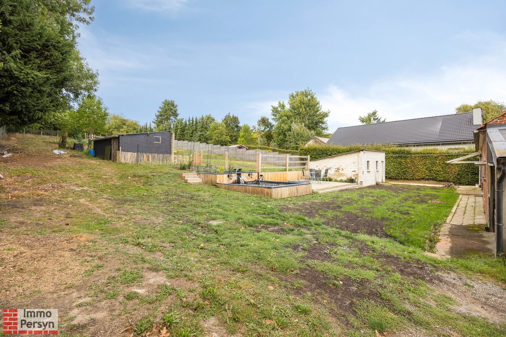 Grotendeels gerenoveerde woning met ruime tuin op 17a75ca foto 27