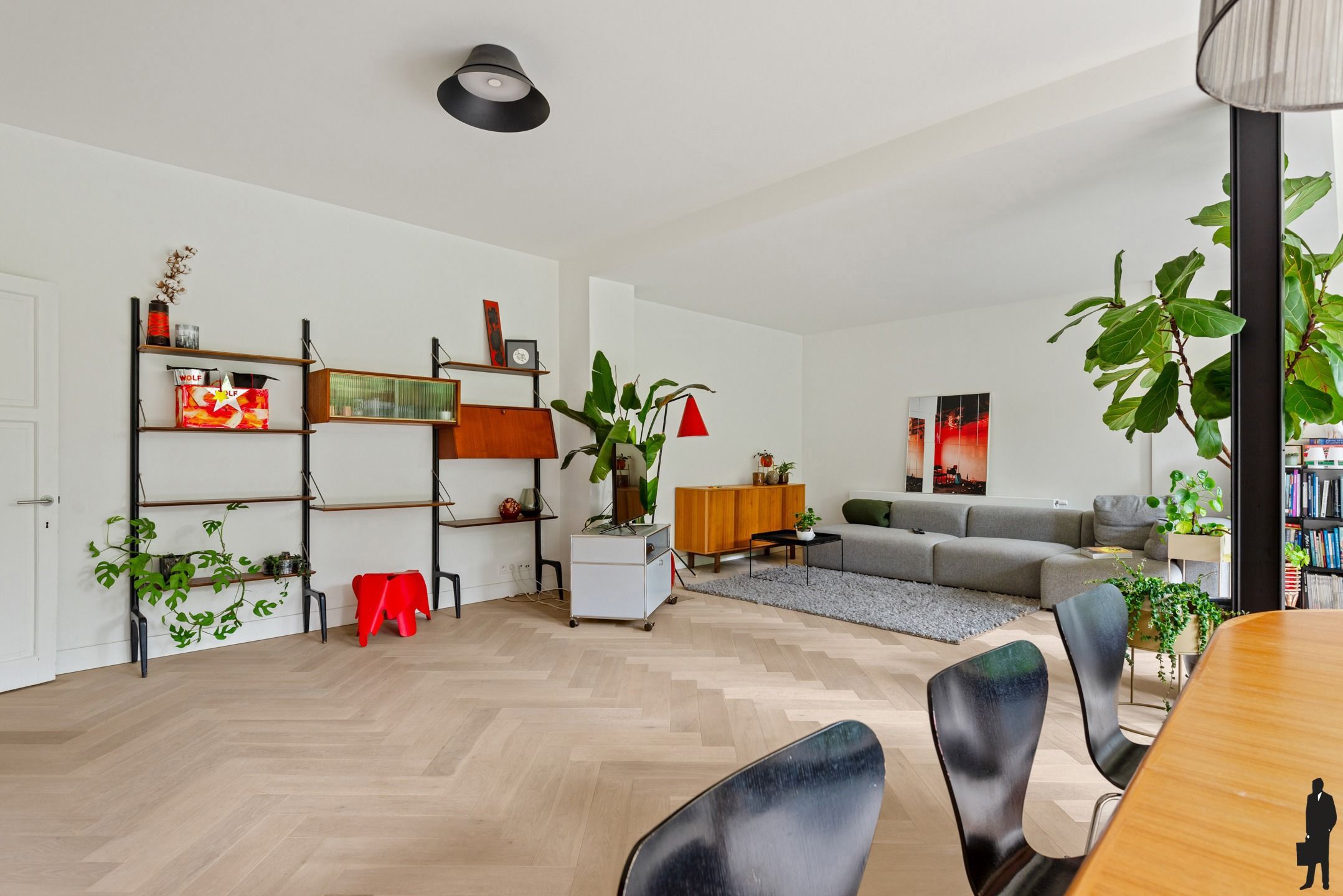 Zeer ruime woning (ca.250m²) met 6 slaapkamers & 2 badkamers foto 4