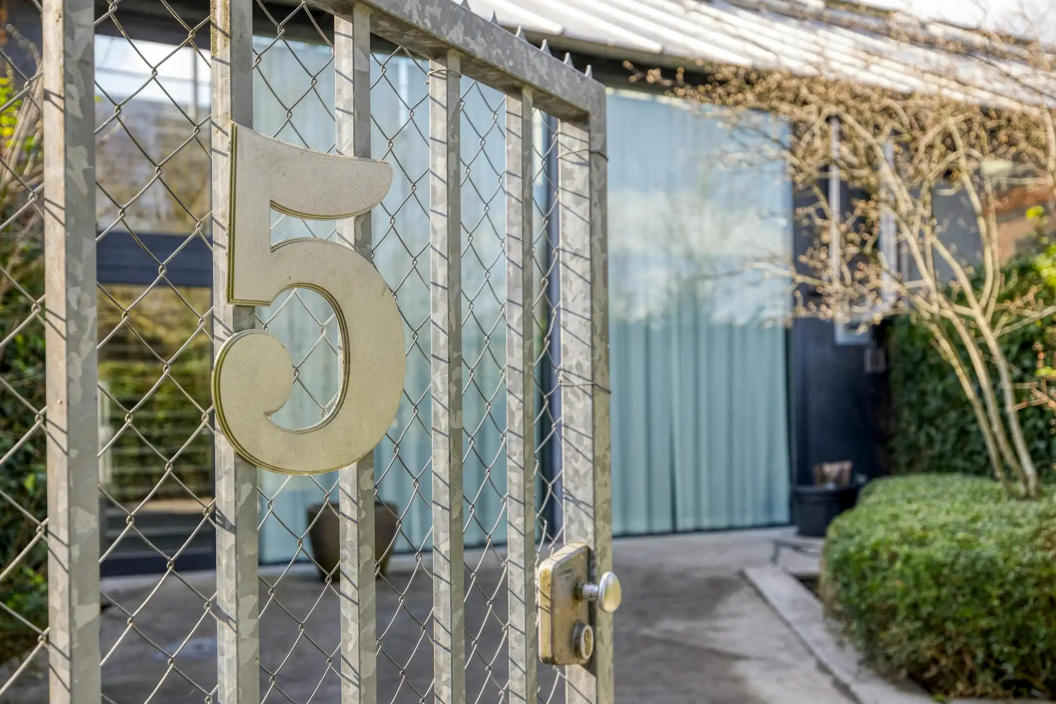 Unieke loft met binnentuin en parking te Sint-Kruis (Brugge) foto 3