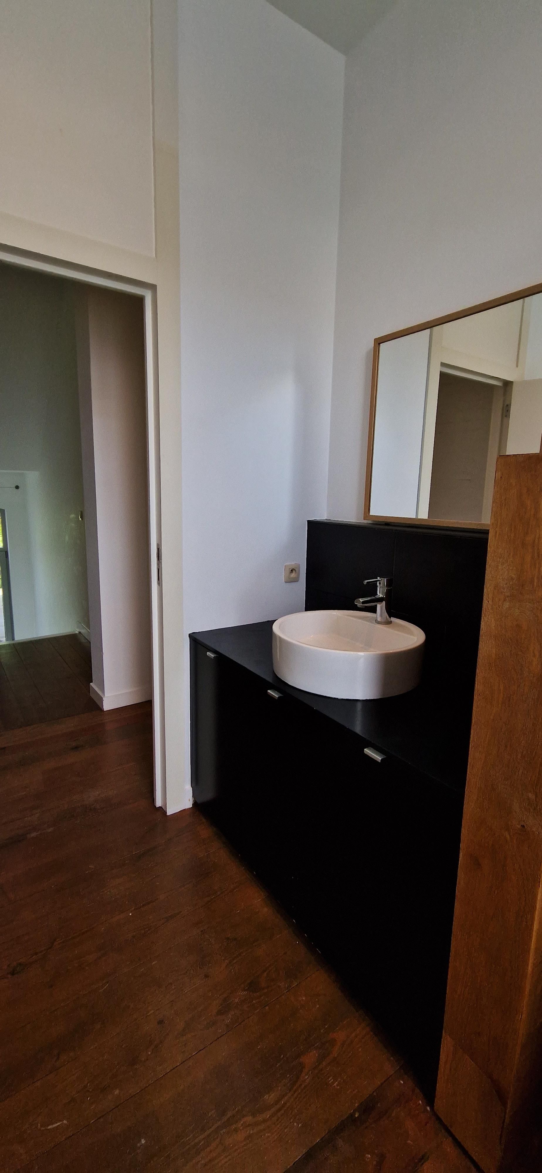 Karaktervolle HERENWONING met mooie leefruimten, 4 slaapkamers en een rustgevende tuin  op 1 are 70 ca.   foto 26