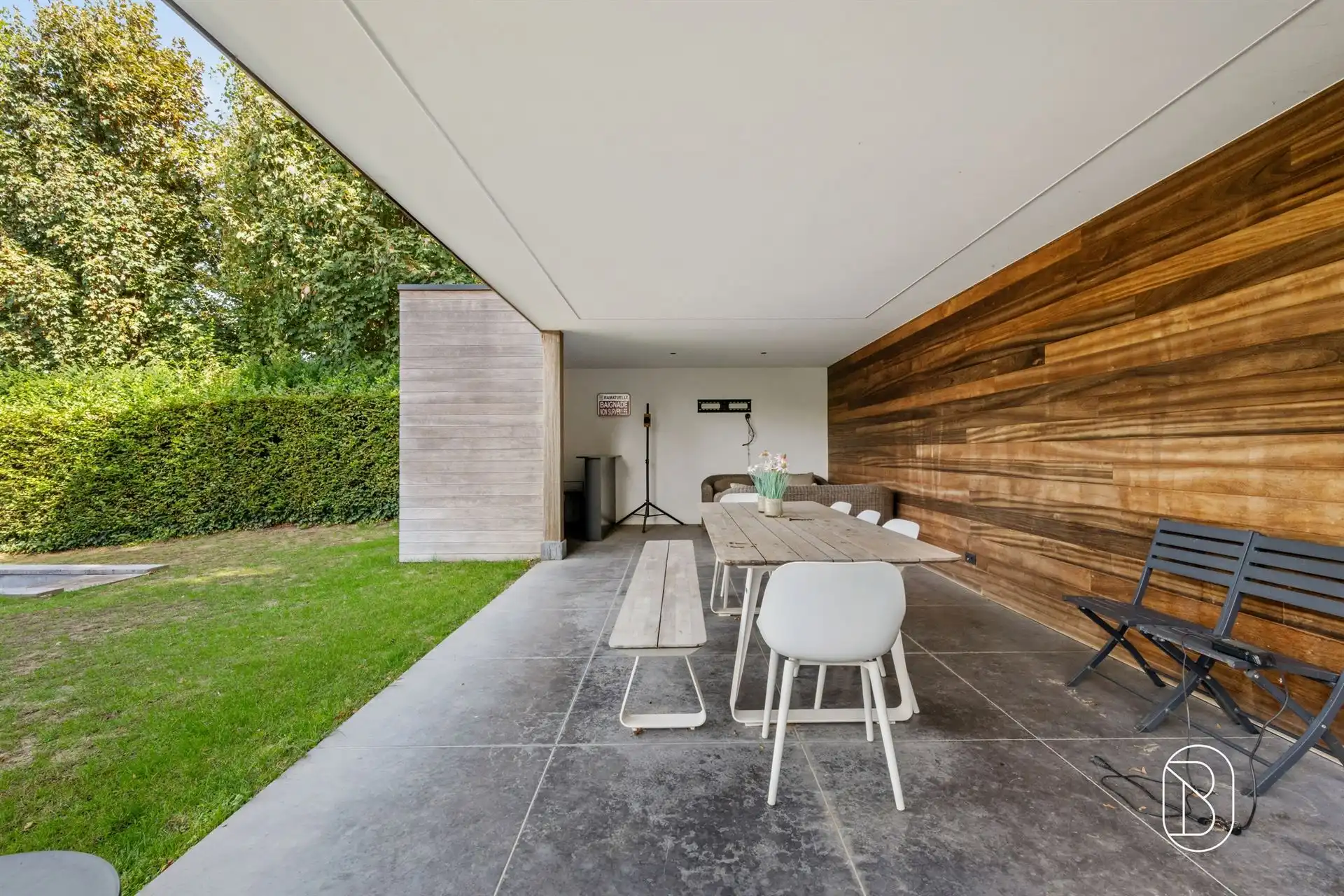 Grote architectenwoning met mooie tuin + bijgebouw foto 6