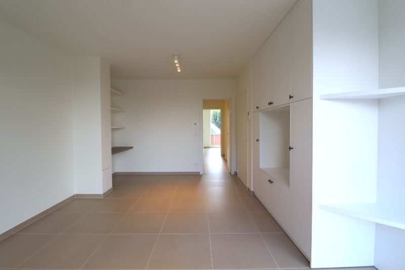 Modern en lichtrijk appartement in Tielt foto 3