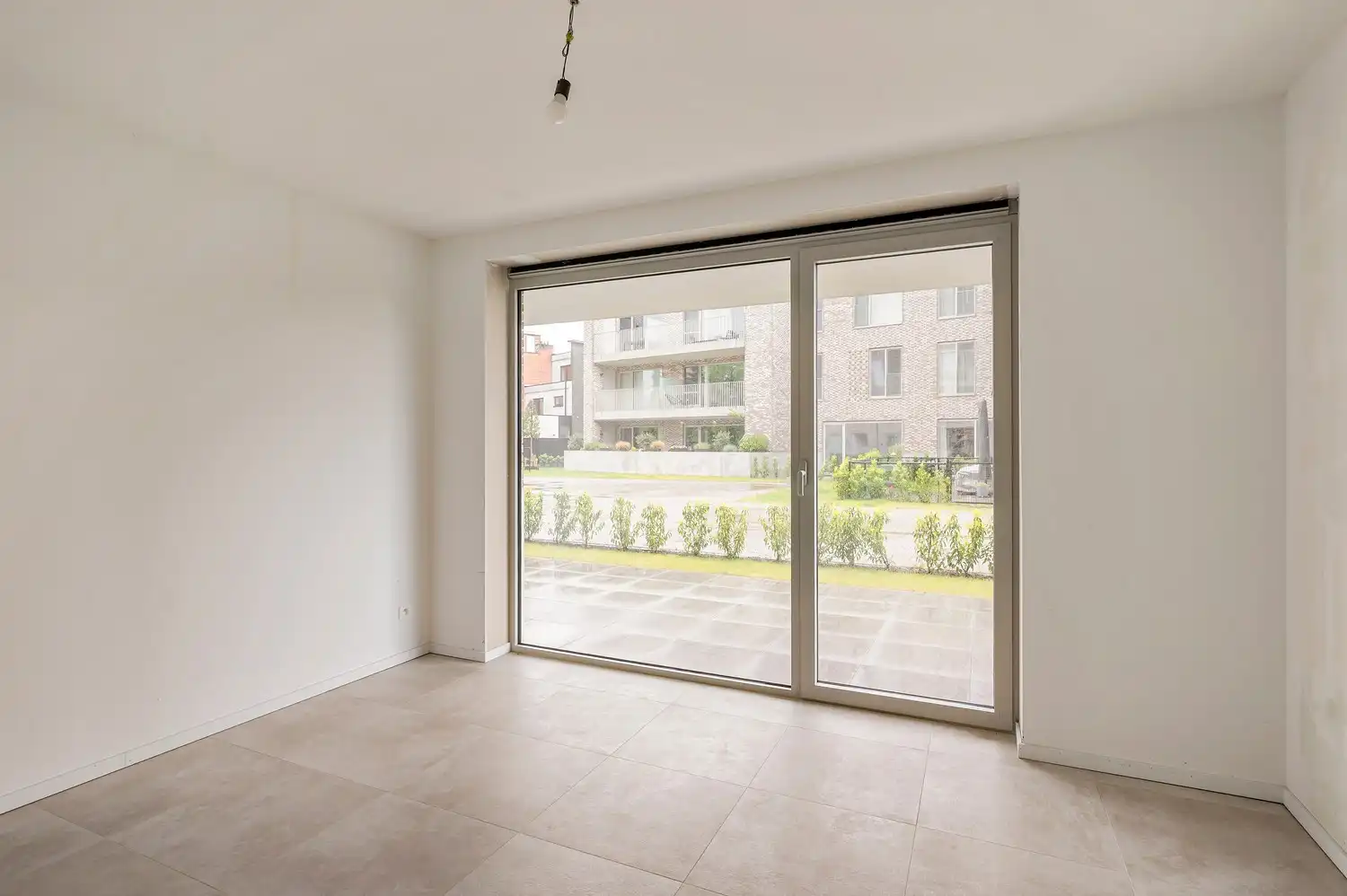 PRACHTIG 3 SLAAPKAMER ASSISTENTIEWONING + GARAGE foto 13