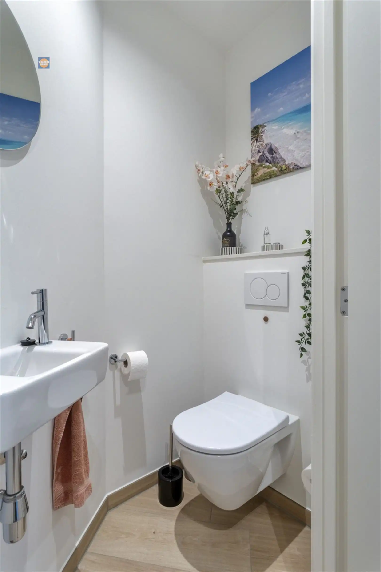 Modern en instapklaar appartement met 2 slaapkamers op absolute topligging foto 14