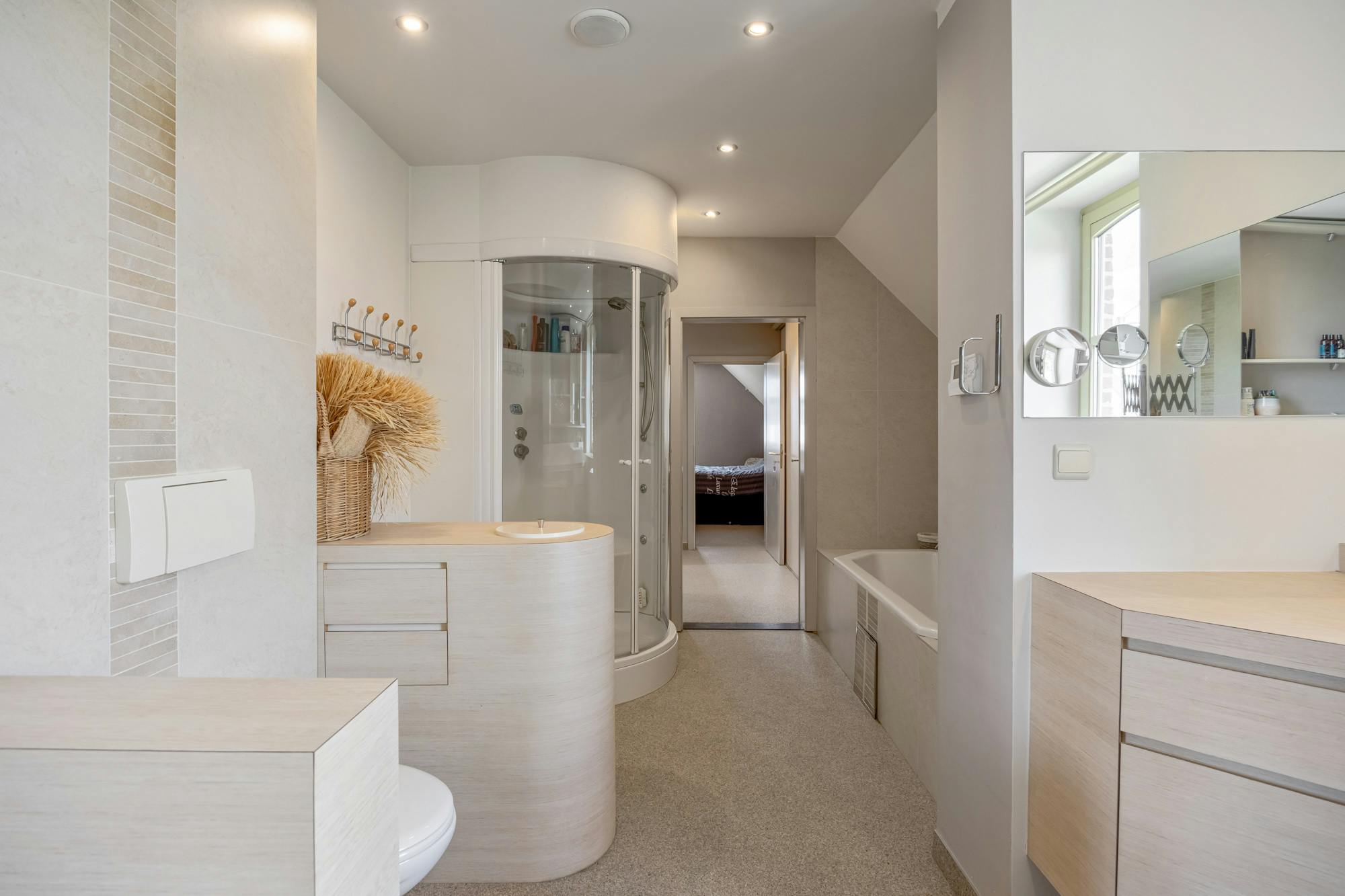 Gerenoveerde vierkantshoeve in het landelijke Vliermaal foto 14