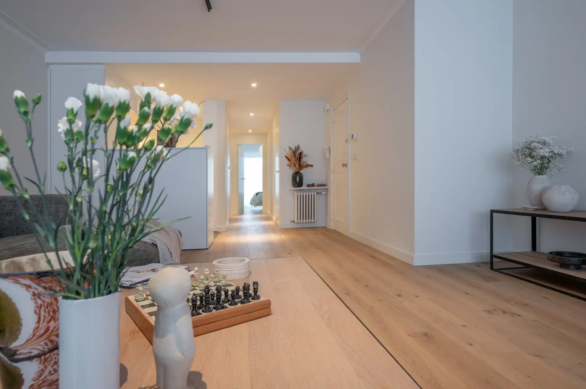 Stijlvol en volledig gerenoveerd appartement op wandelafstand van zee en het commerciële centrum. foto 12