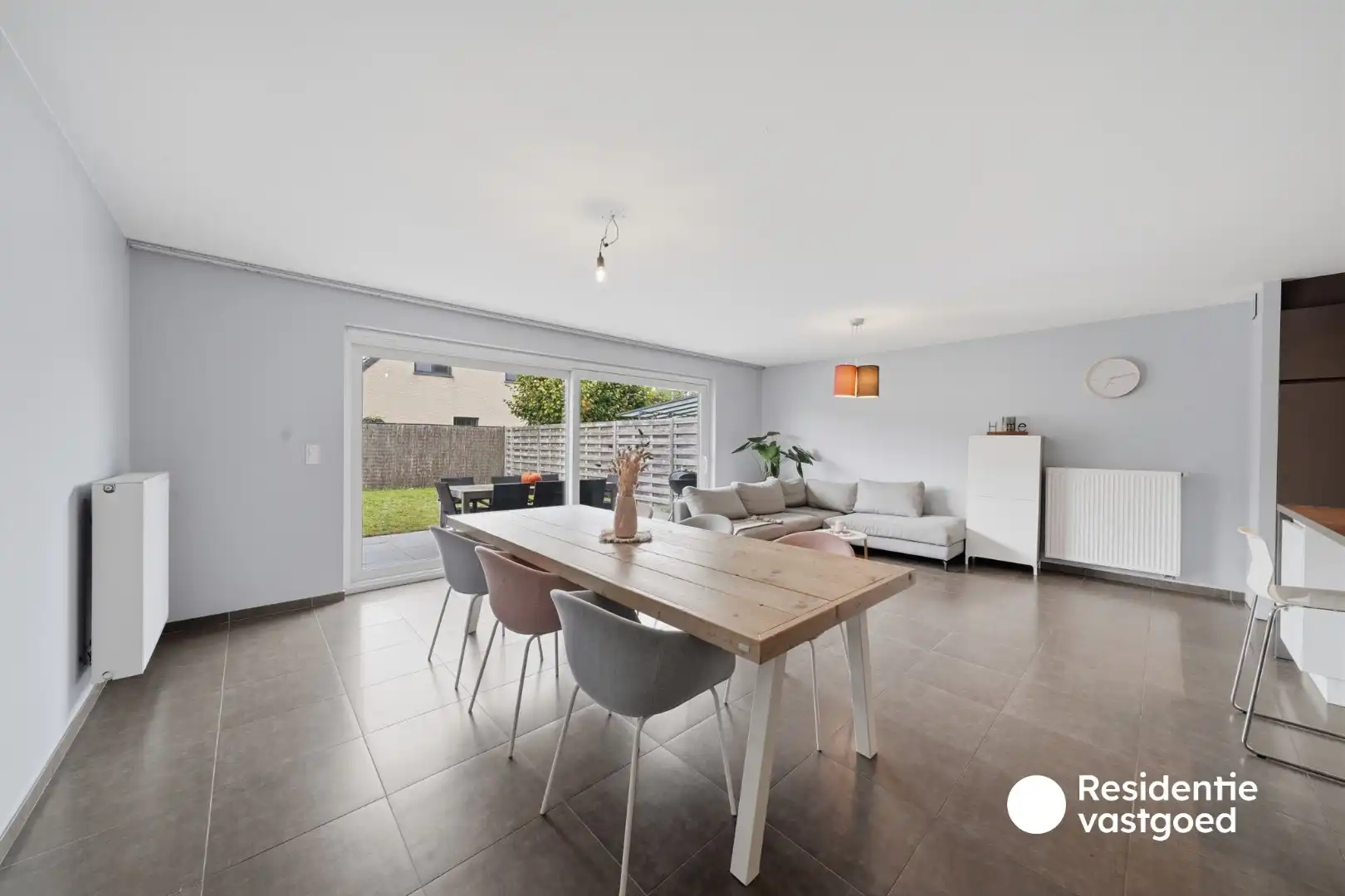 Recente en instapklare woning met 3 slaapkamers, garage en tuin te Zandvoorde! foto 7