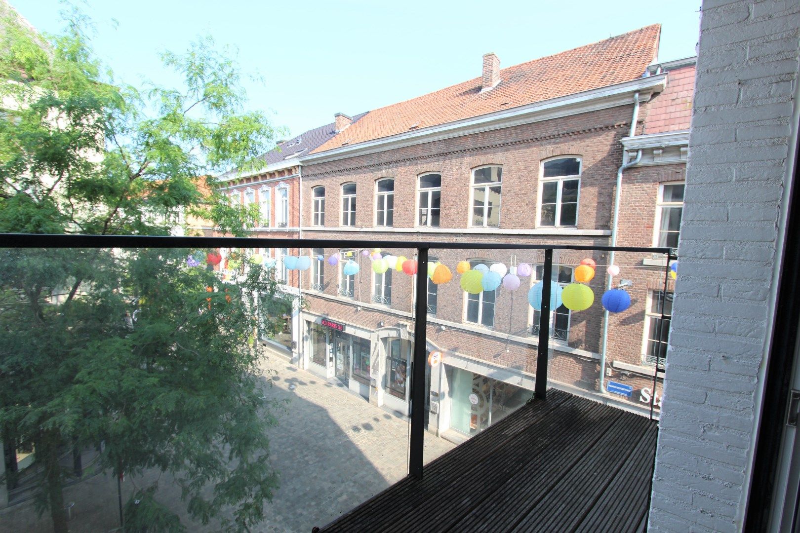 RUIM APPARTEMENT - PRACHTIG GELEGEN IN HET STADSCENTRUM foto 3