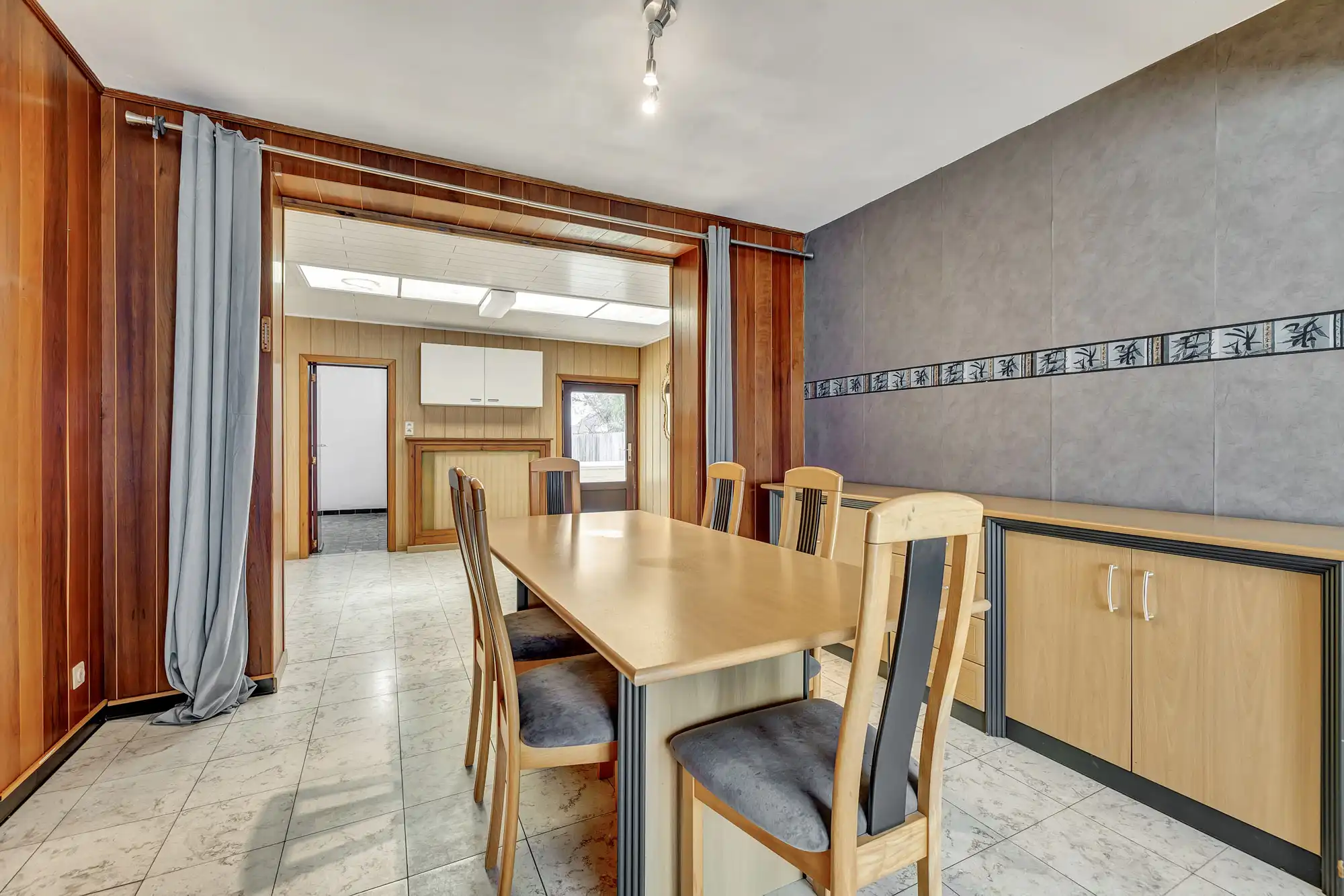 Halfopen bebouwing met garage en tuin in Ternat! foto 7