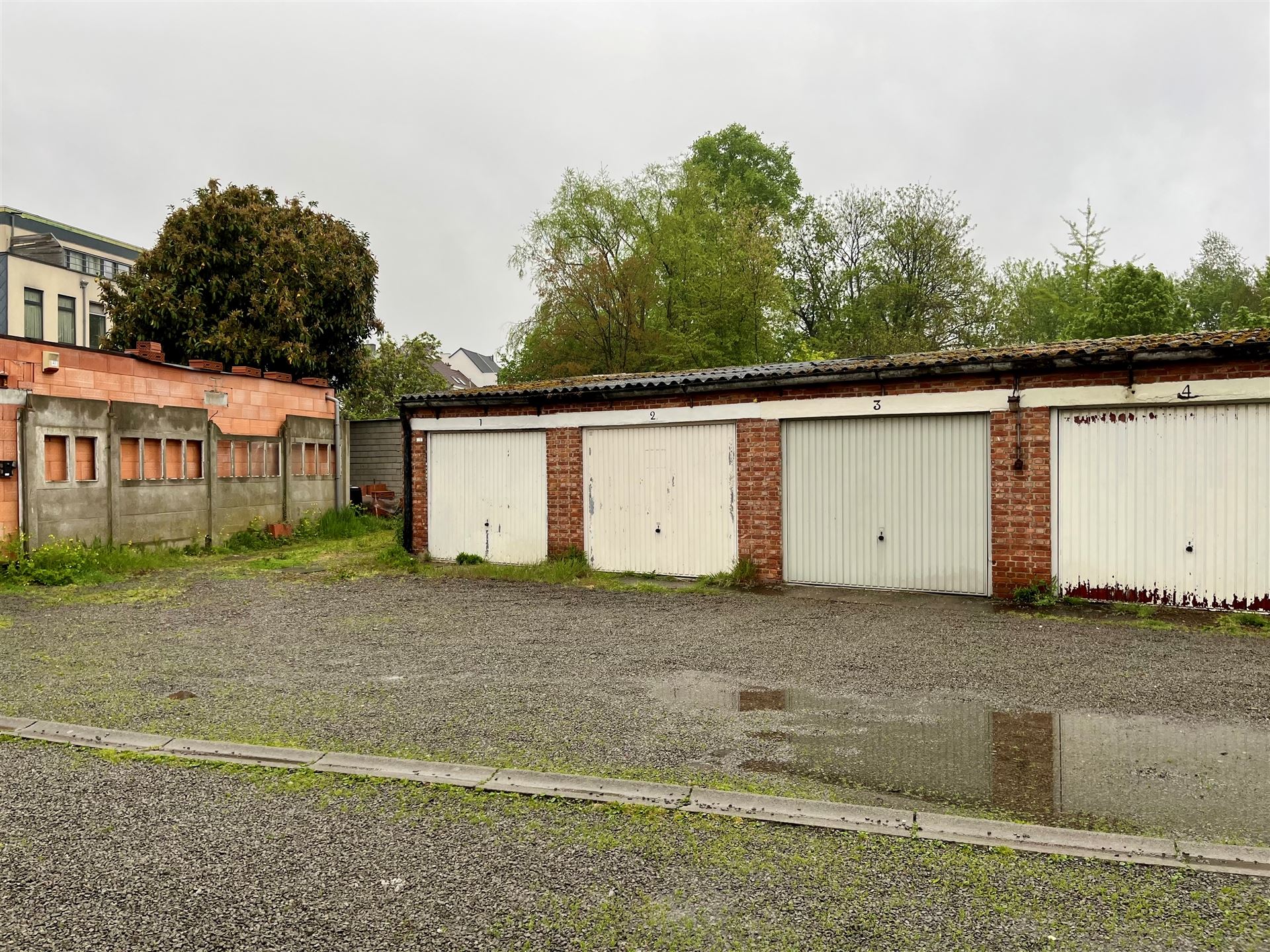 Gesloten garagebox foto 2