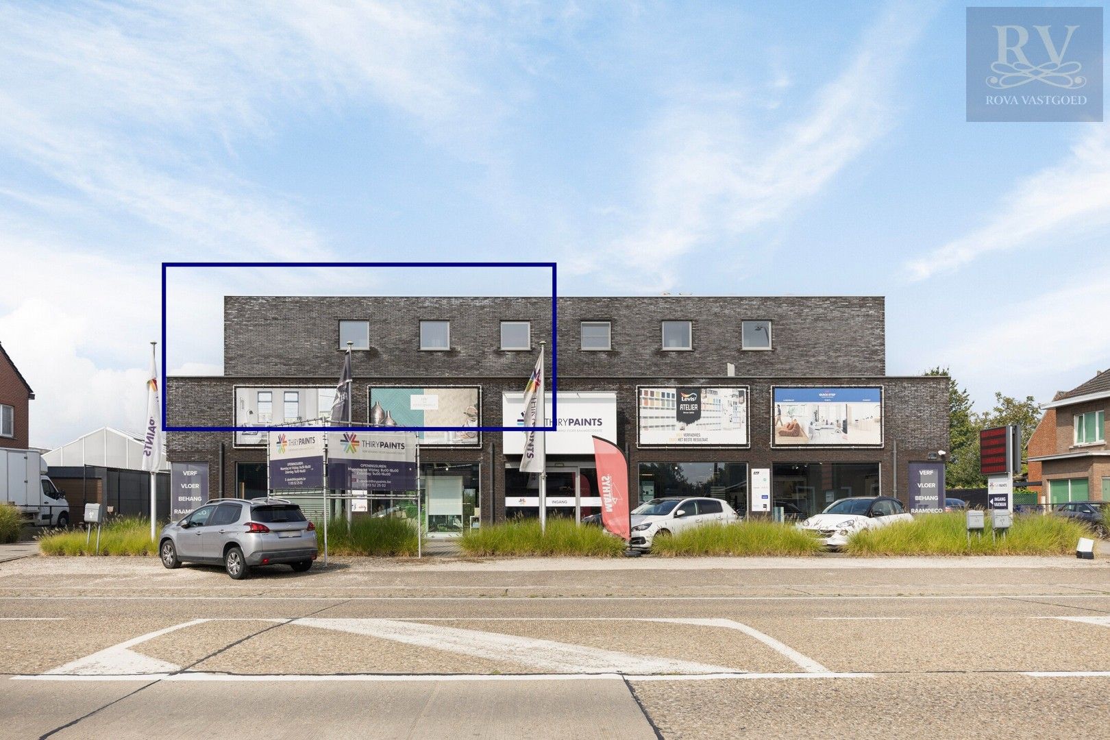 *** IN OPTIE *** UNIEK EN EXCLUSIEF DUPLEXAPPARTEMENT VAN +- 200 M2 MET RUIM TERRAS  EN DRIE SLAAPKAMERS IN DONK foto 1