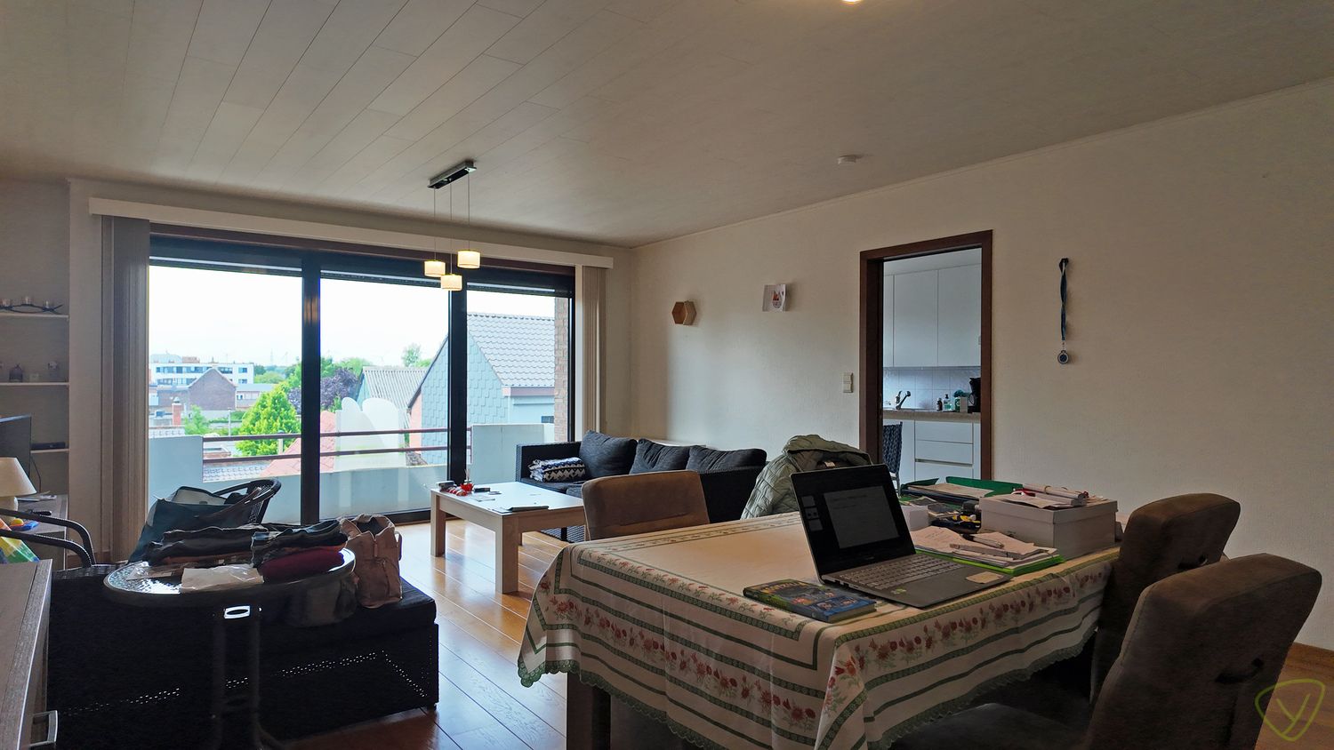 Instapklaar appartement met twee slaapkamers en parkeerplaats inbegrepen! foto 3