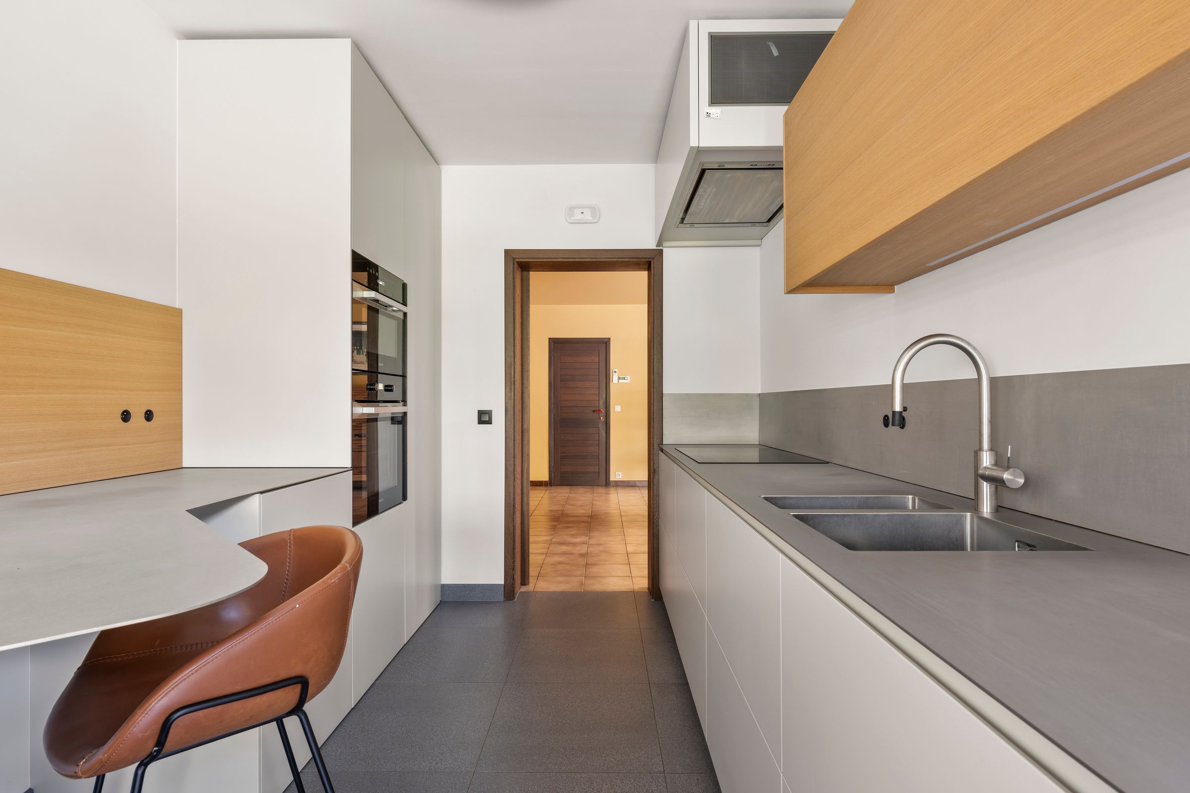 GERENOVEERDE WONING AAN DE DENDER MET ADEMBENEMENDE VERGEZICHTEN foto 13
