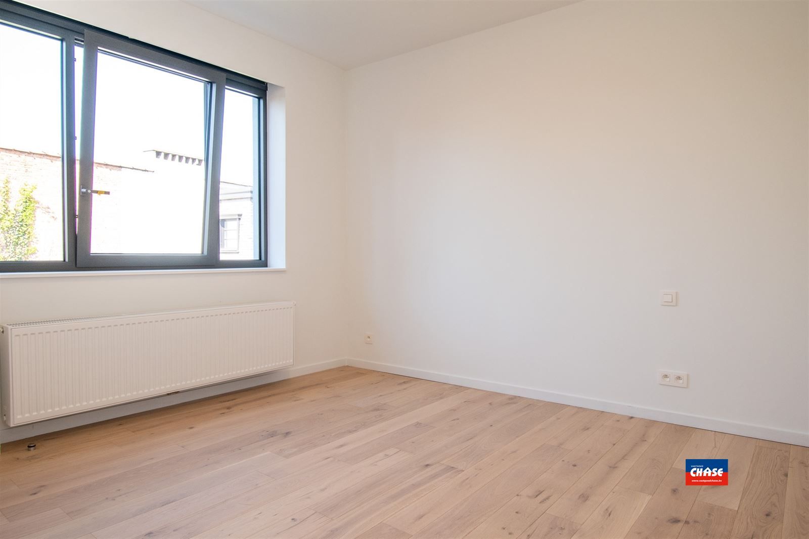 Gerenoveerd appartement met één slaapkamer foto 9