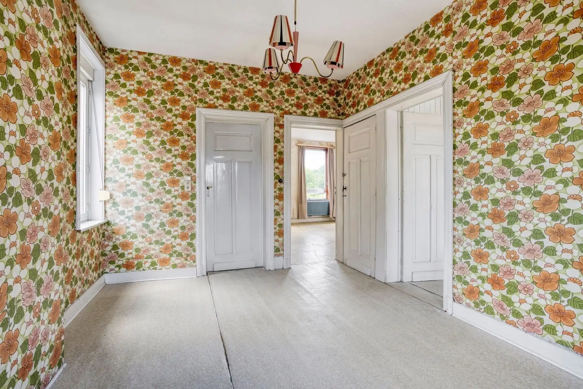 CENTRUM DWORP : groot atelier (+/-220m²) + woning op een perceel van 10are   foto 13