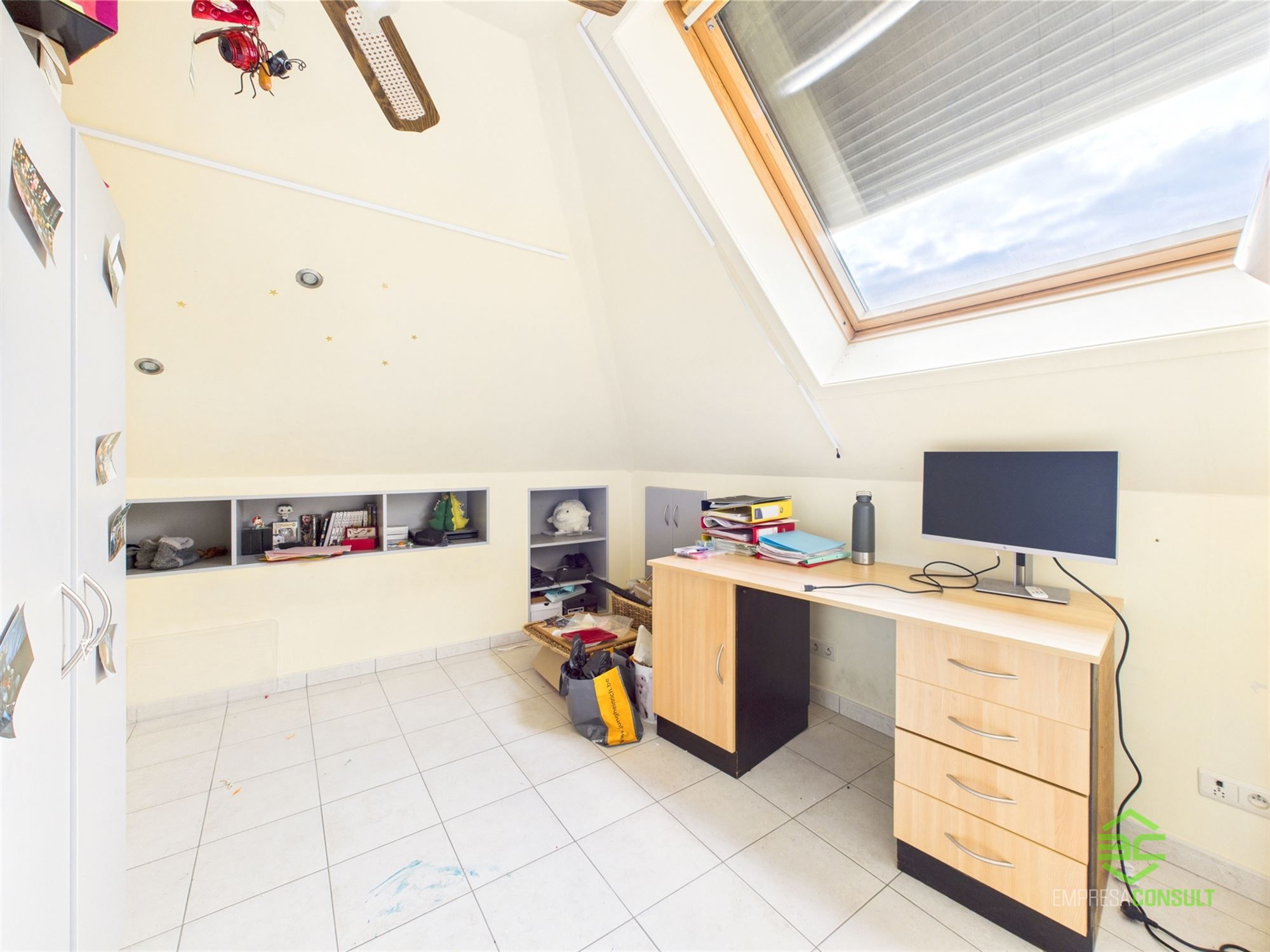 Ruime gezinswoning met achtergelegen studio op 14a 18ca! foto 18