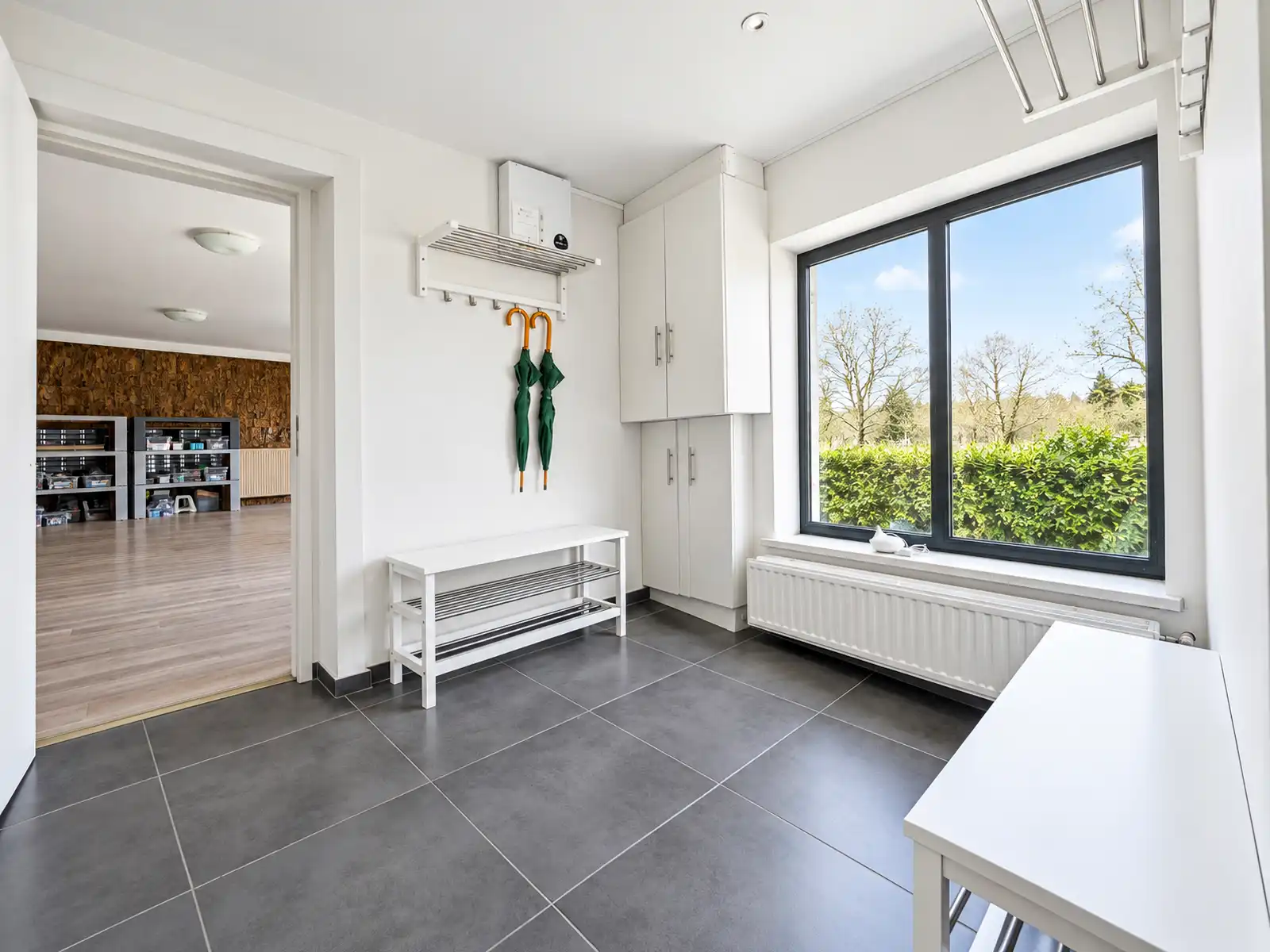 Volledig gerenoveerd pand met tal van mogelijkheden foto 11