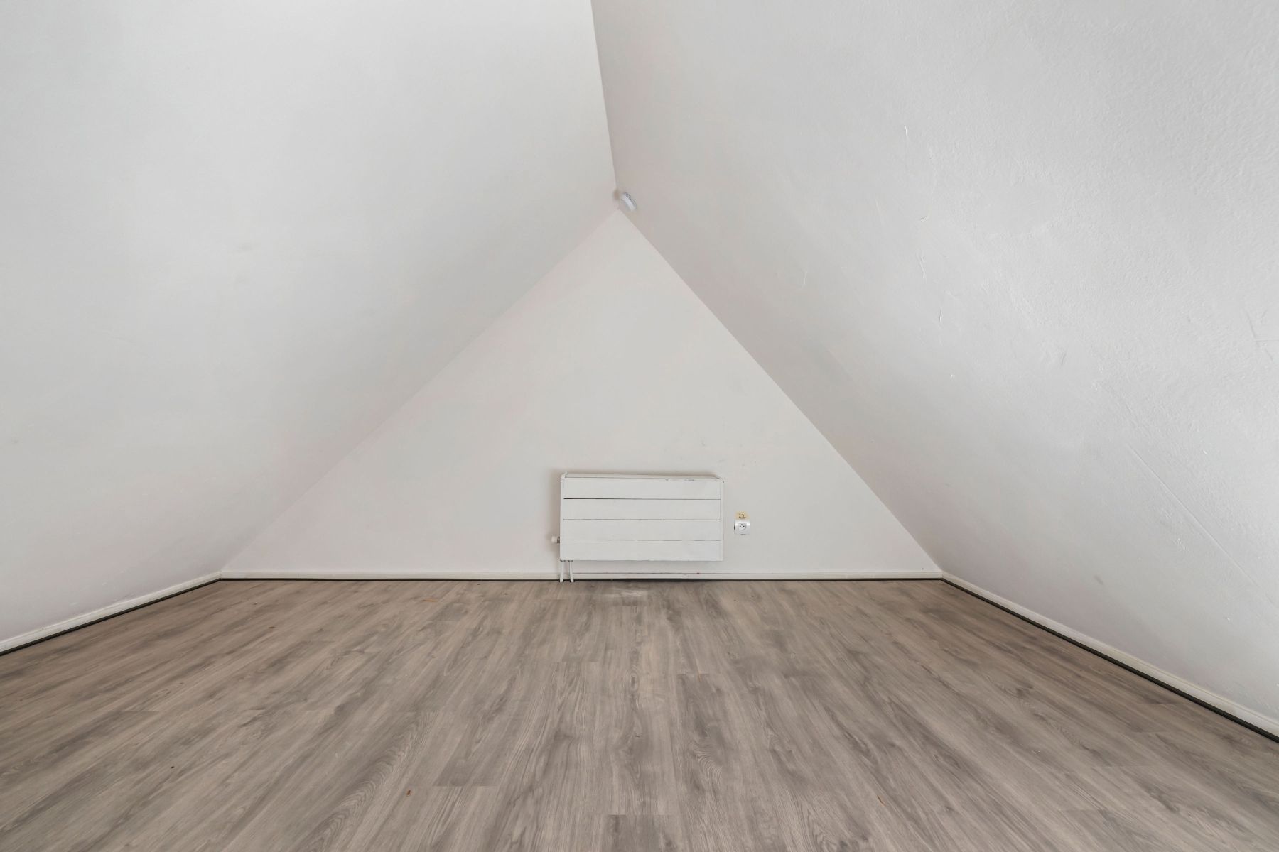 onder optie Deels af te werken woning 3-4 slaapkamers  foto 12
