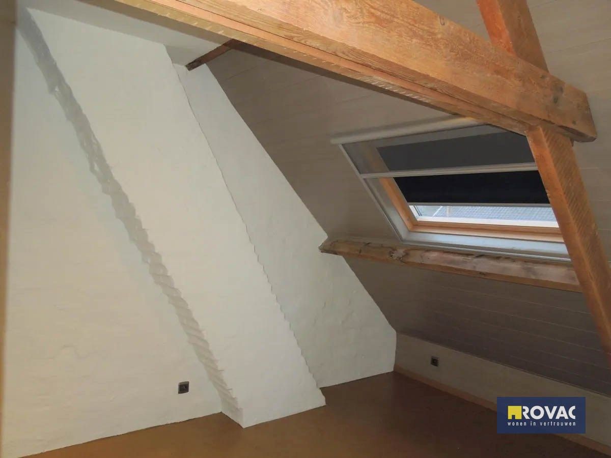 Ruime verzorgde woning met zonnepanelen! foto 15