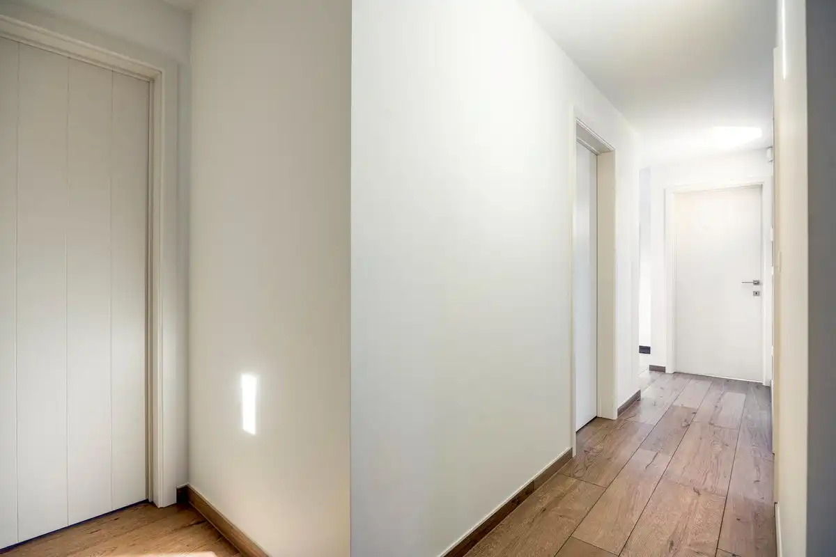 Ruim ingedeelde en kwalitatief afgewerkte villa op een mooi perceel met naastgelegen bouwgrond. foto 29