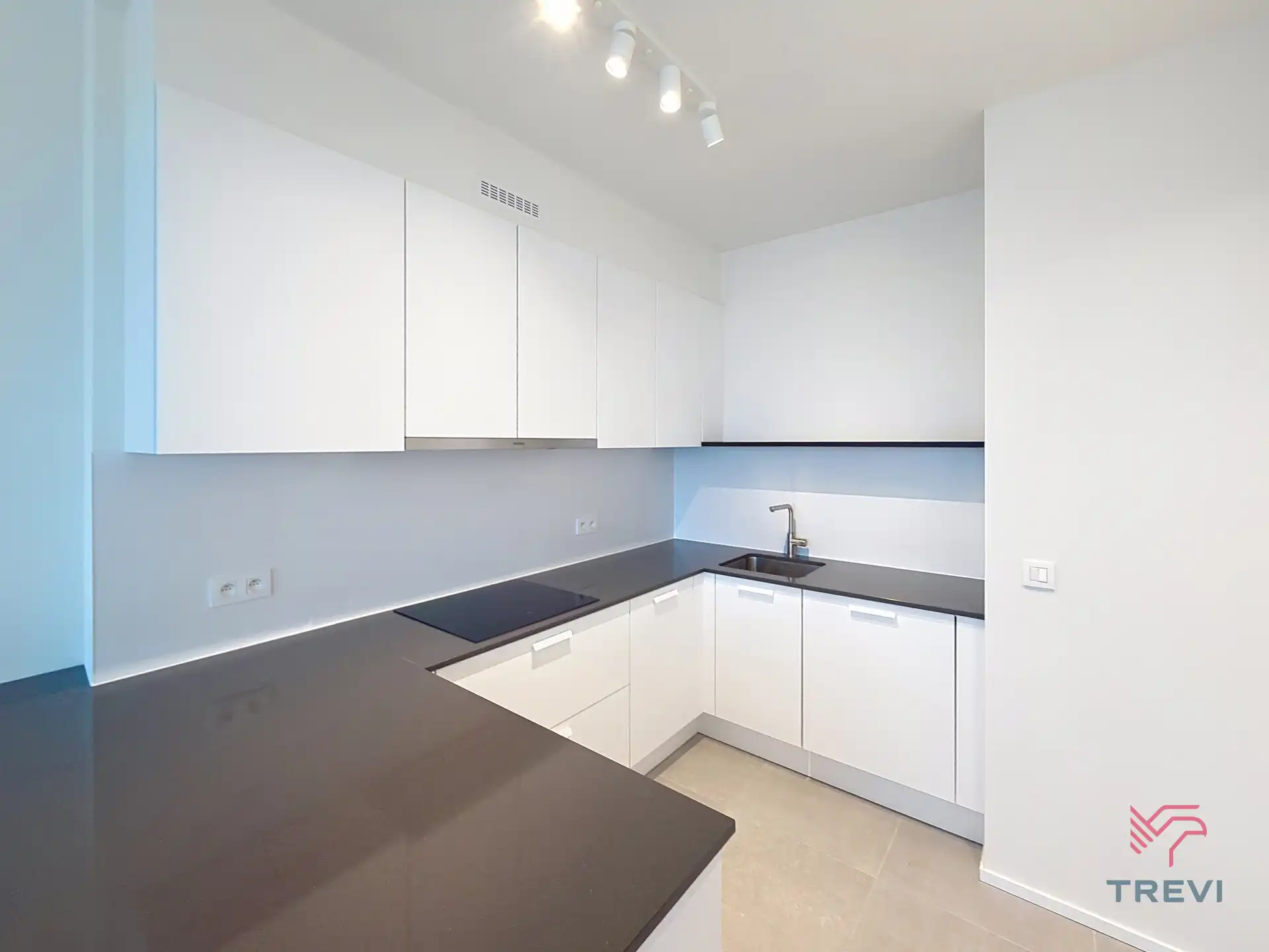 Canal Wharf : Stedelijke elegantie met adembenemend uitzicht foto 5