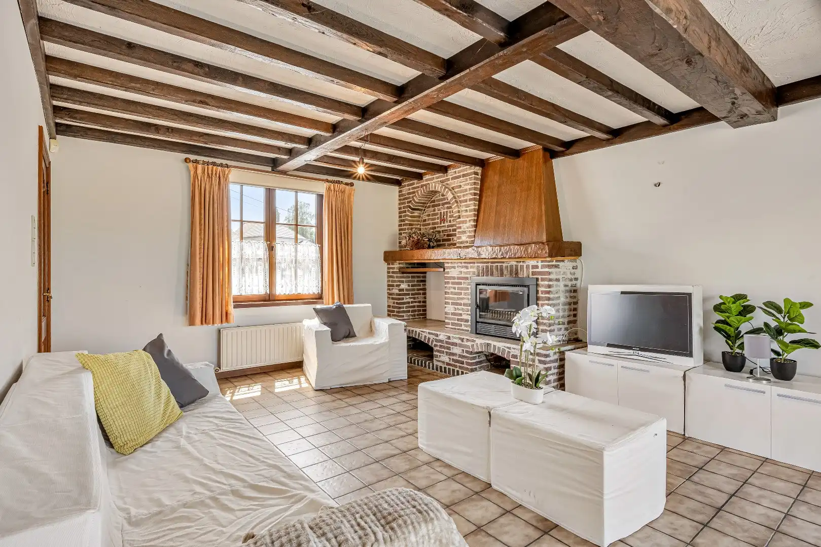 Ruime gezinswoning met weide op 7065m² foto 6