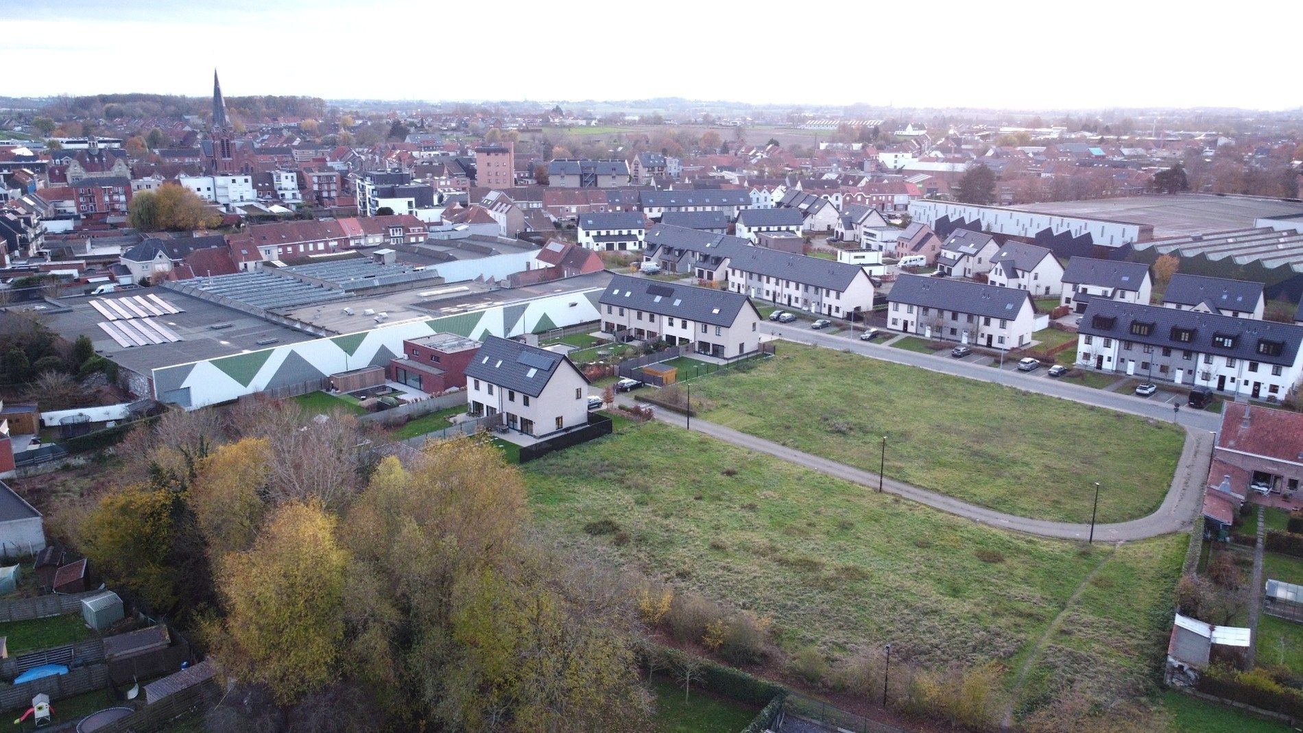 Twee loten bouwgrond voor open bebouwing! foto {{pictureIndex}}