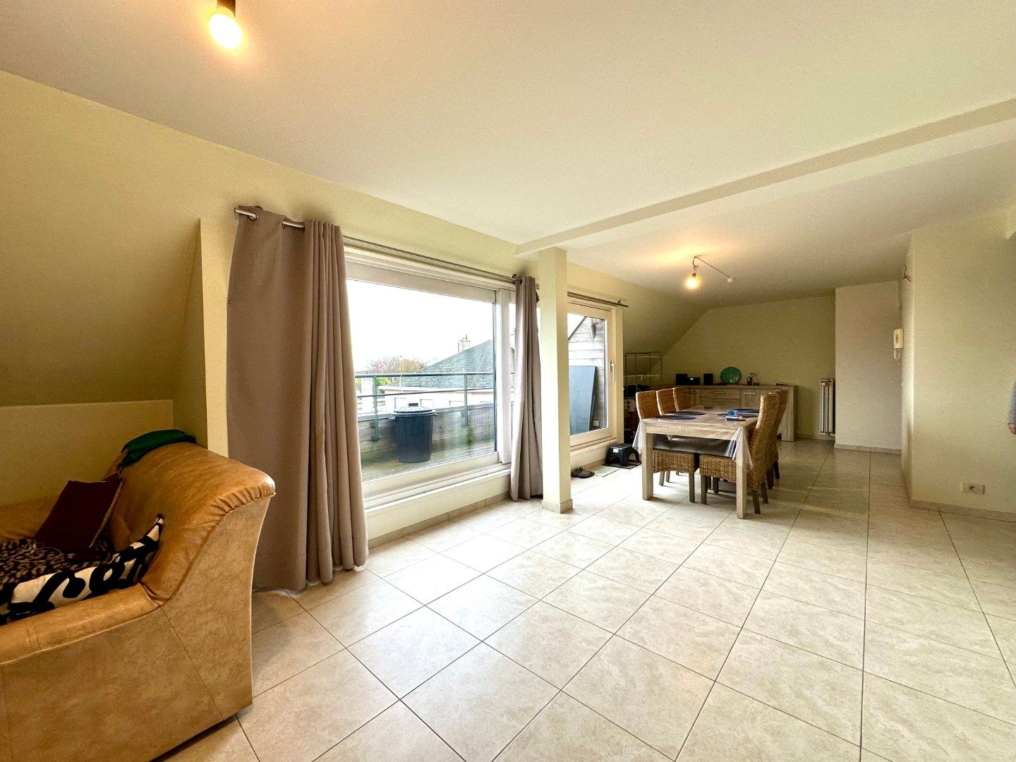 Appartement op centrale ligging te Eernegem foto 5