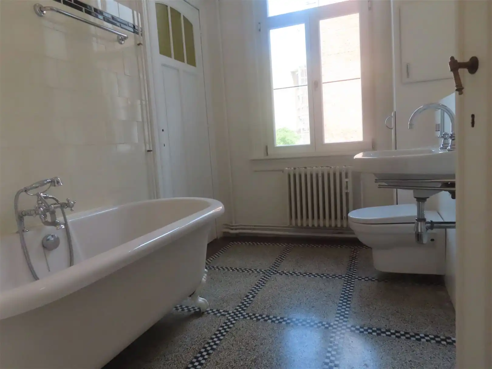 Prachtig, charmant 3-slaapkamerappartement met 2 badkamers! foto 20