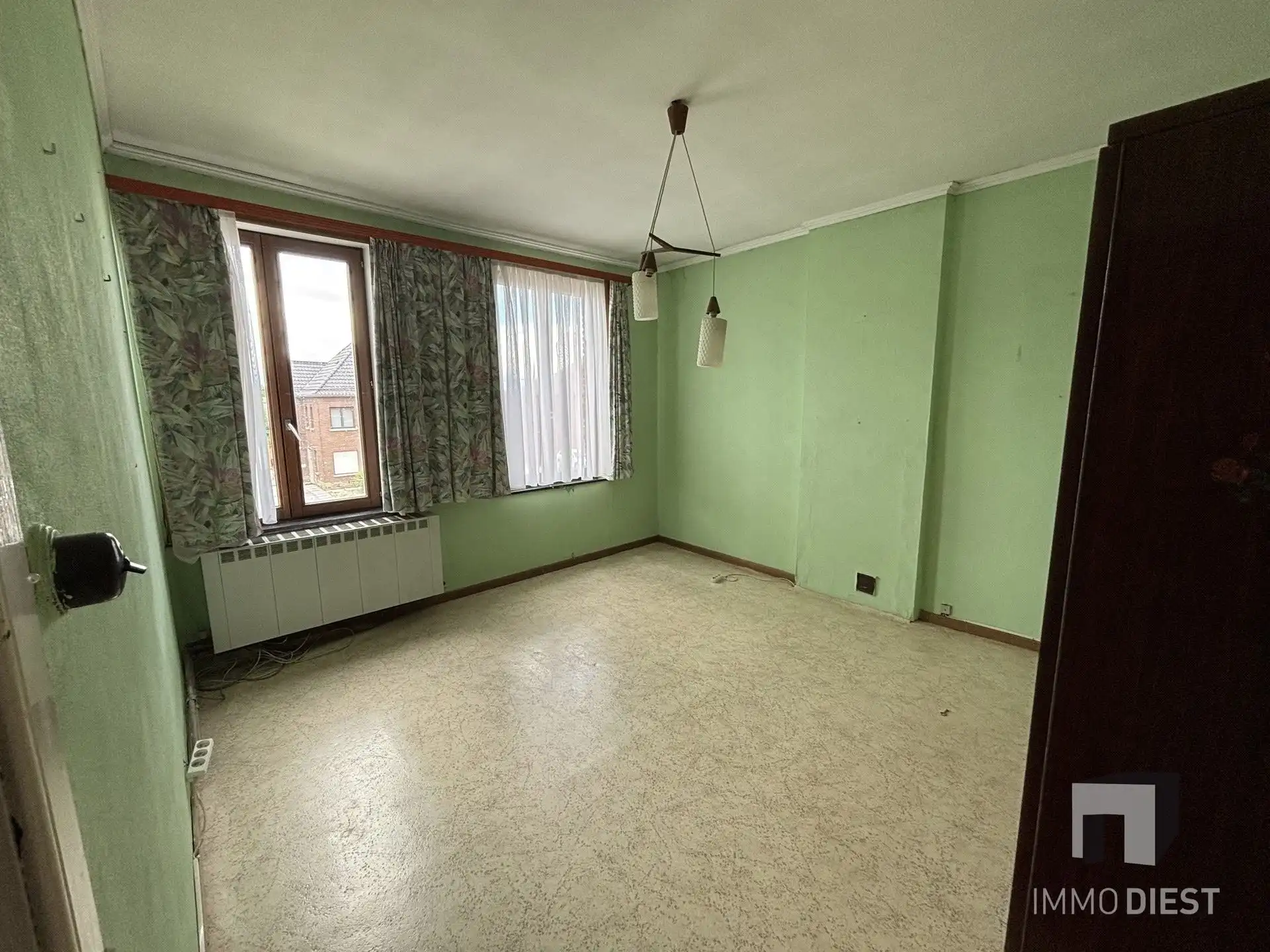 Ruime kluswoning met 3 slaapkamers, garage en tuin foto 24
