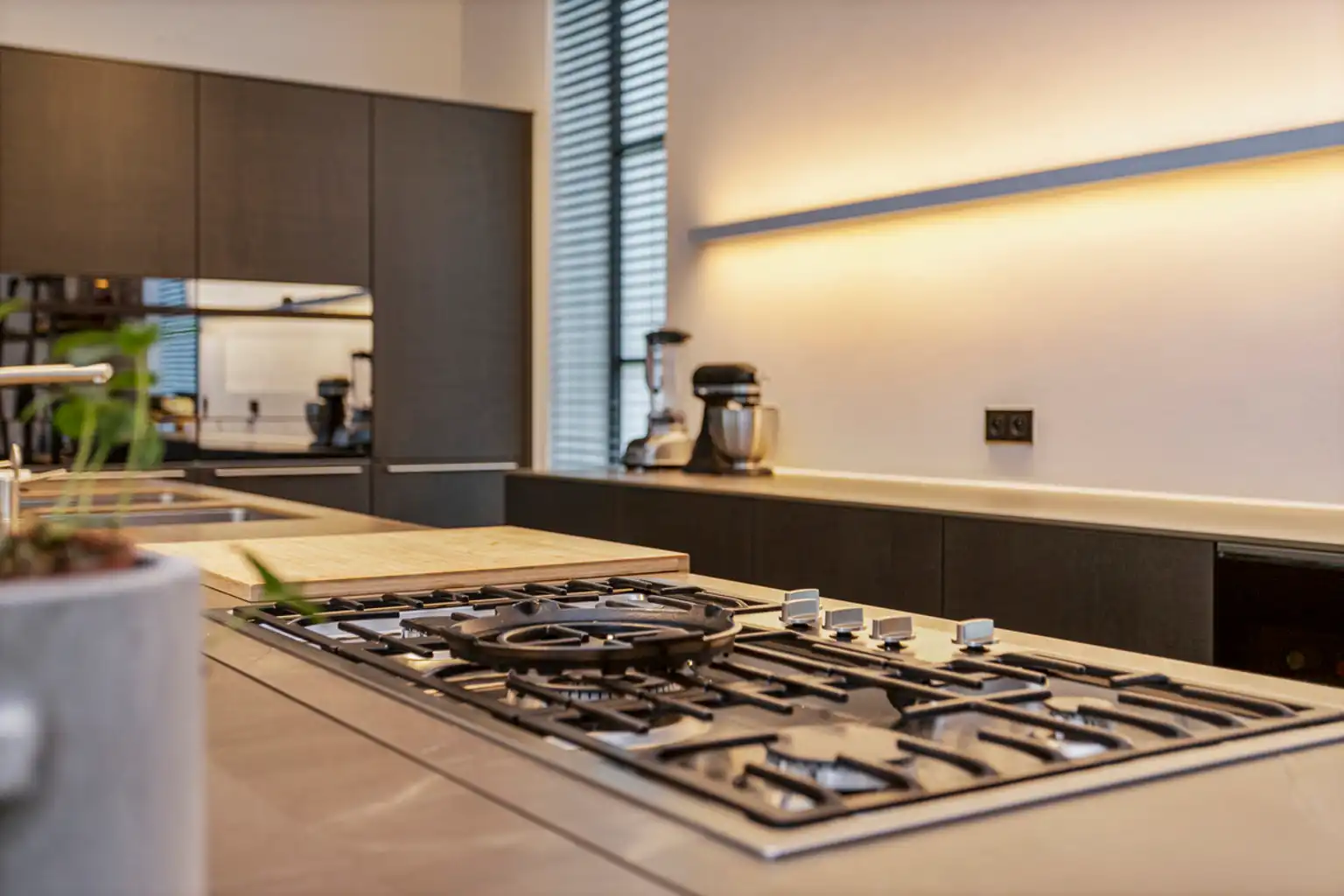 LUXUEUS EN EXCLUSIEF LANDHUIS  MET PARKTUIN.  foto 11