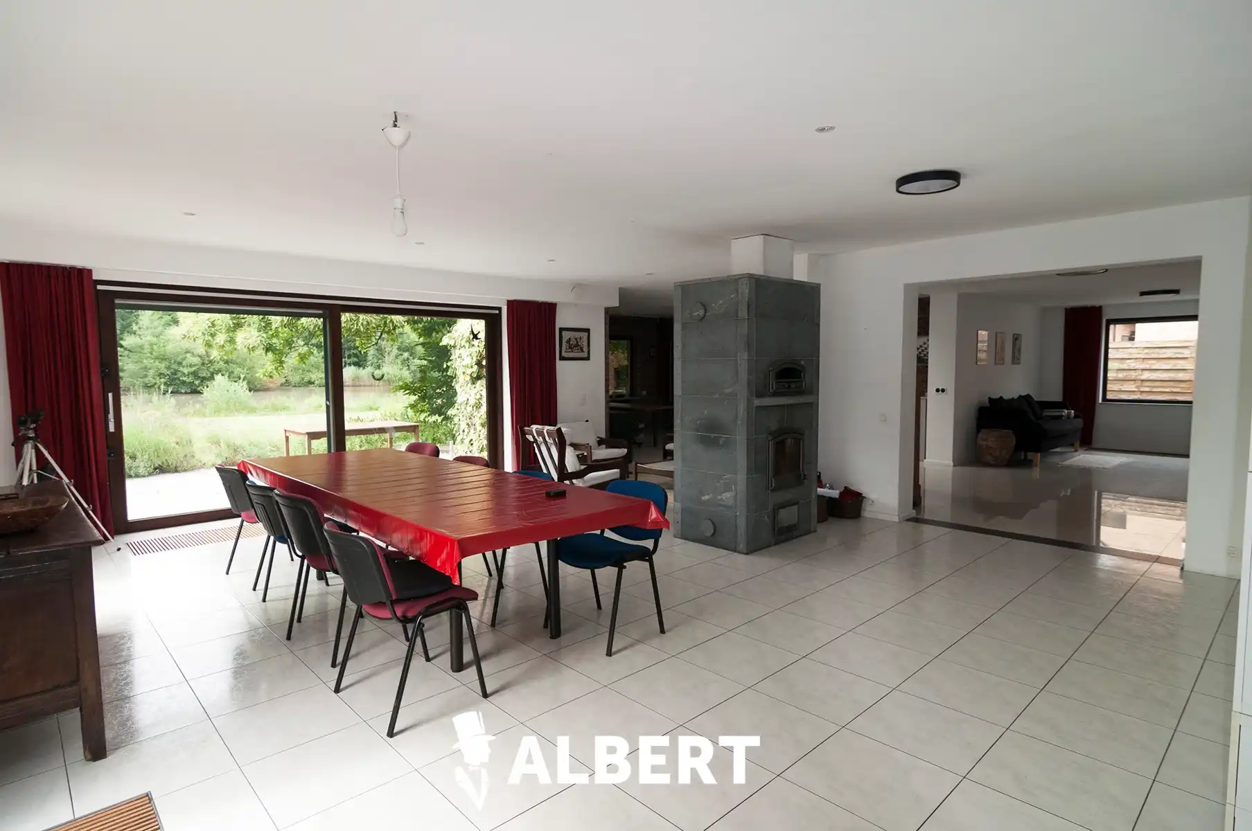 Exclusief landhuis met panoramisch zicht op vijver en bossen foto 11
